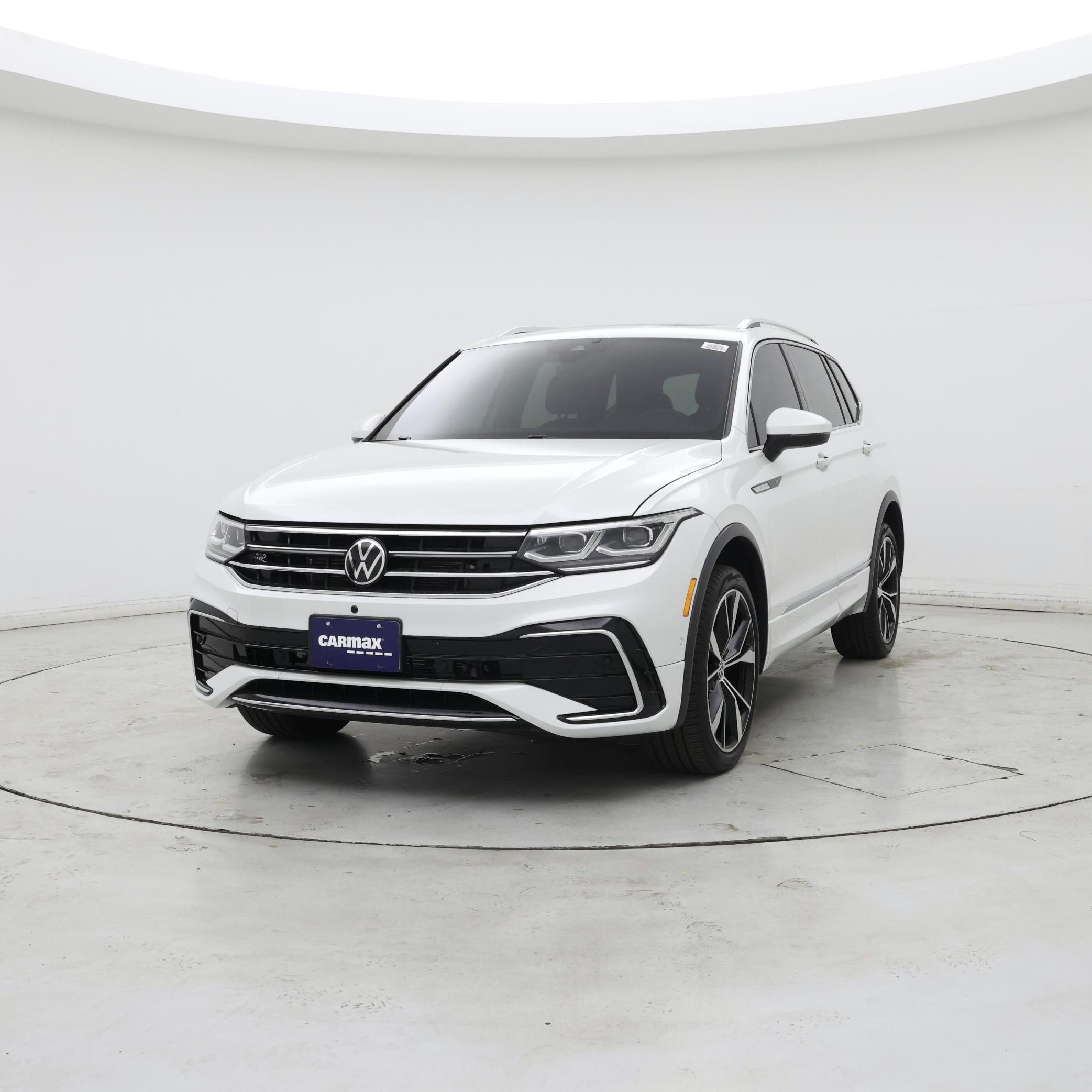 Thumbnail: 2023 Volkswagen Tiguan - 4