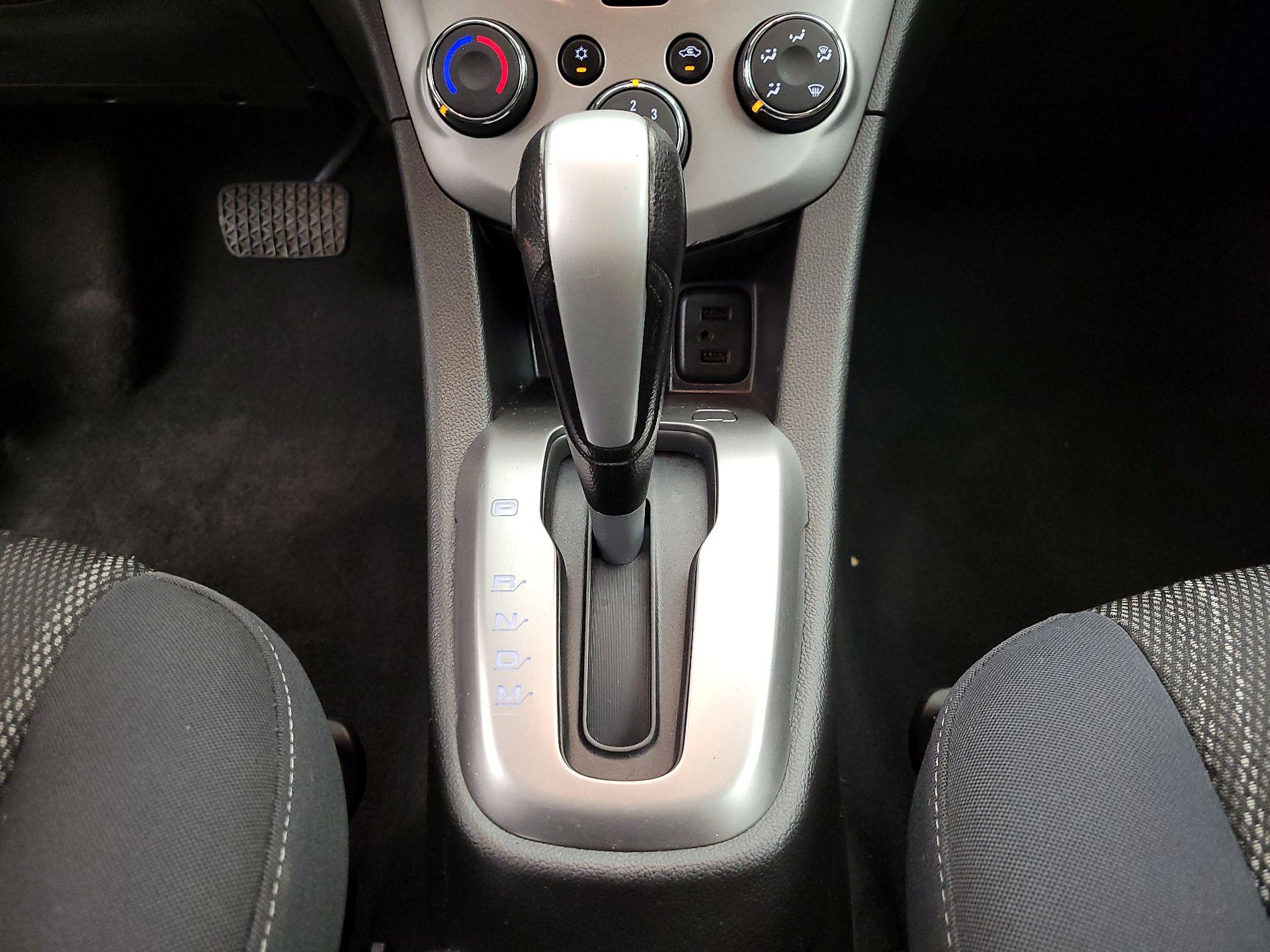 Thumbnail: 2017 Chevrolet Sonic - 17