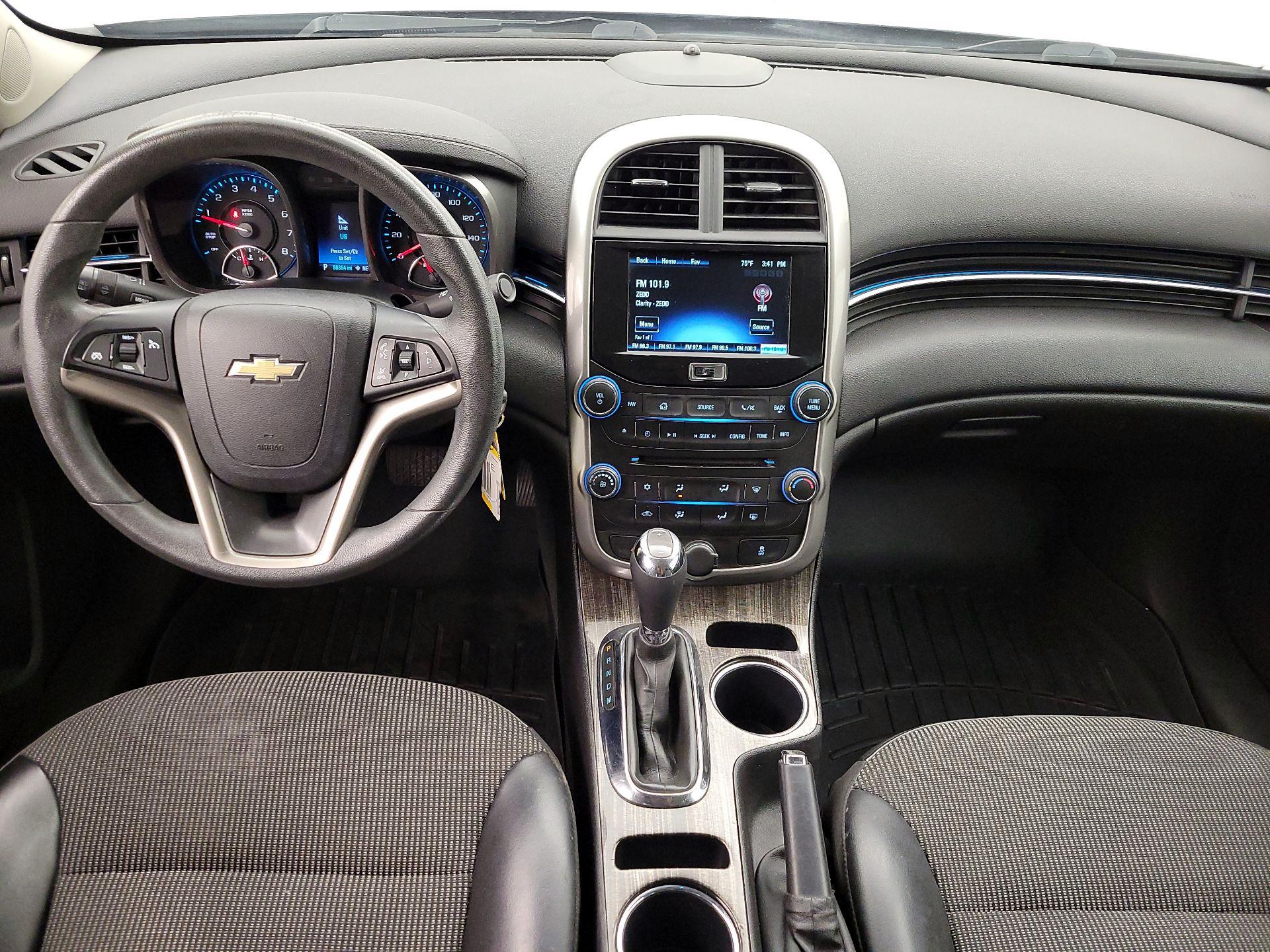 Thumbnail: 2015 Chevrolet Malibu - 9