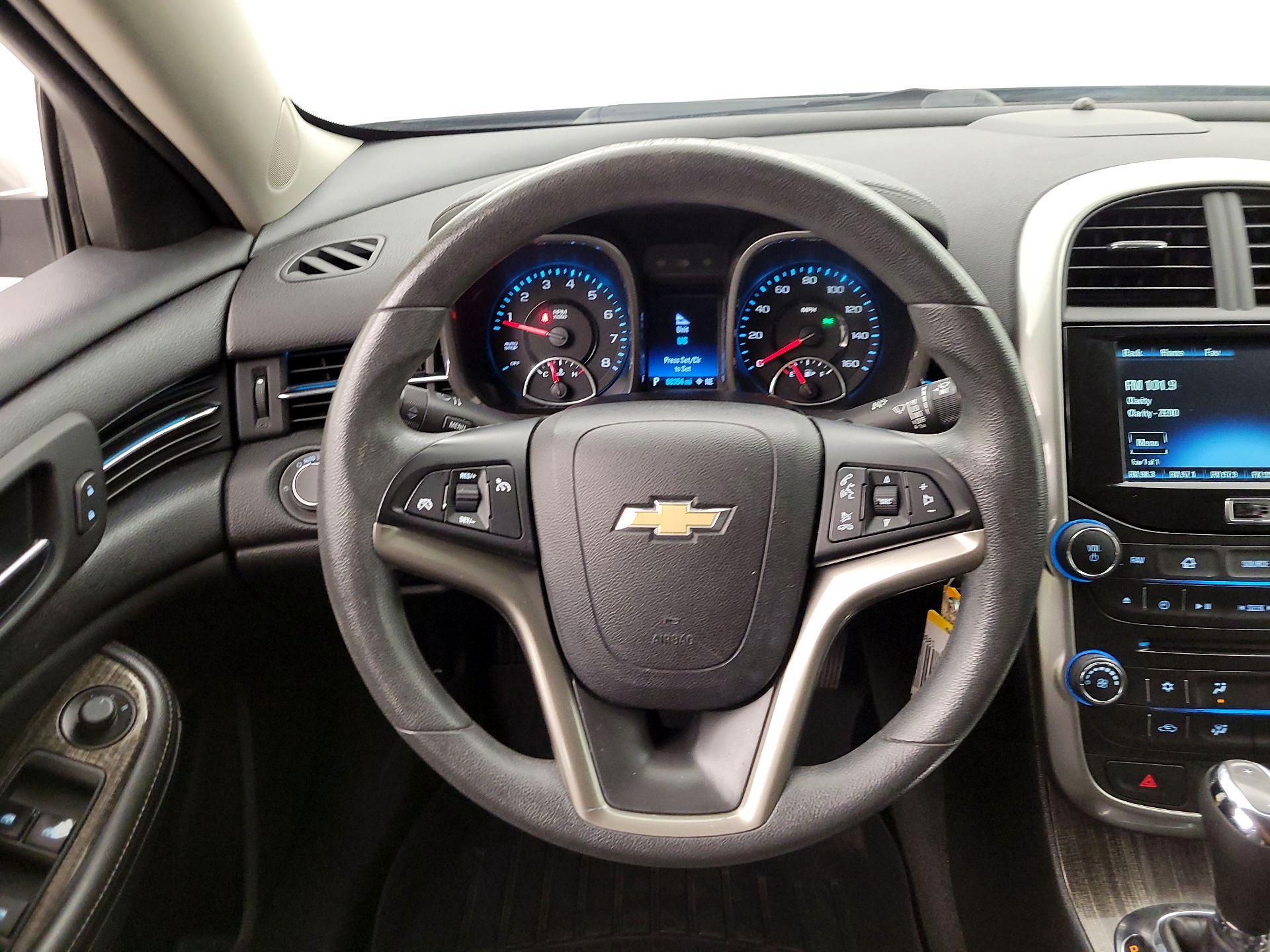 Thumbnail: 2015 Chevrolet Malibu - 10