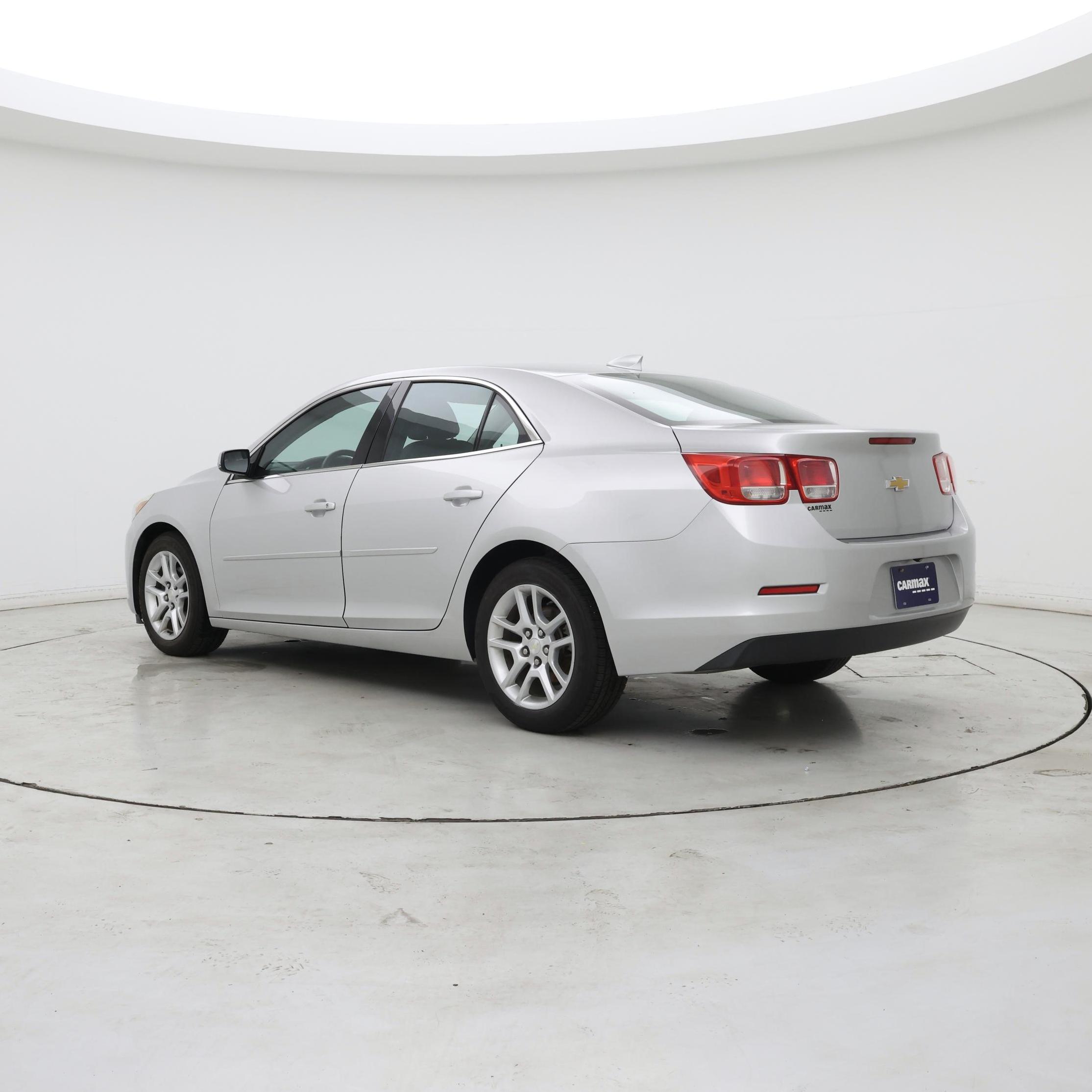 Thumbnail: 2015 Chevrolet Malibu - 2