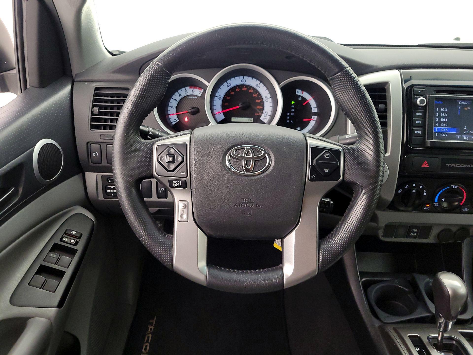 Thumbnail: 2015 Toyota Tacoma - 10