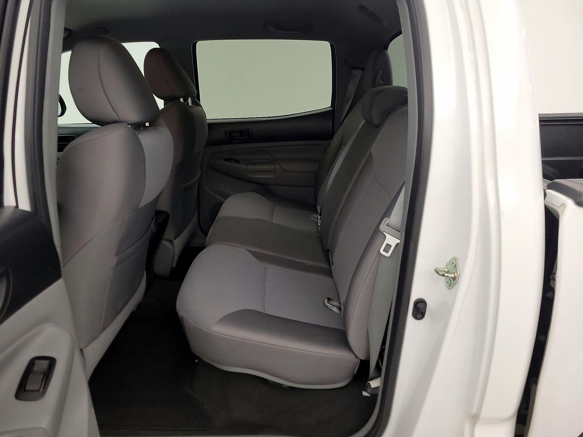 Thumbnail: 2015 Toyota Tacoma - 19