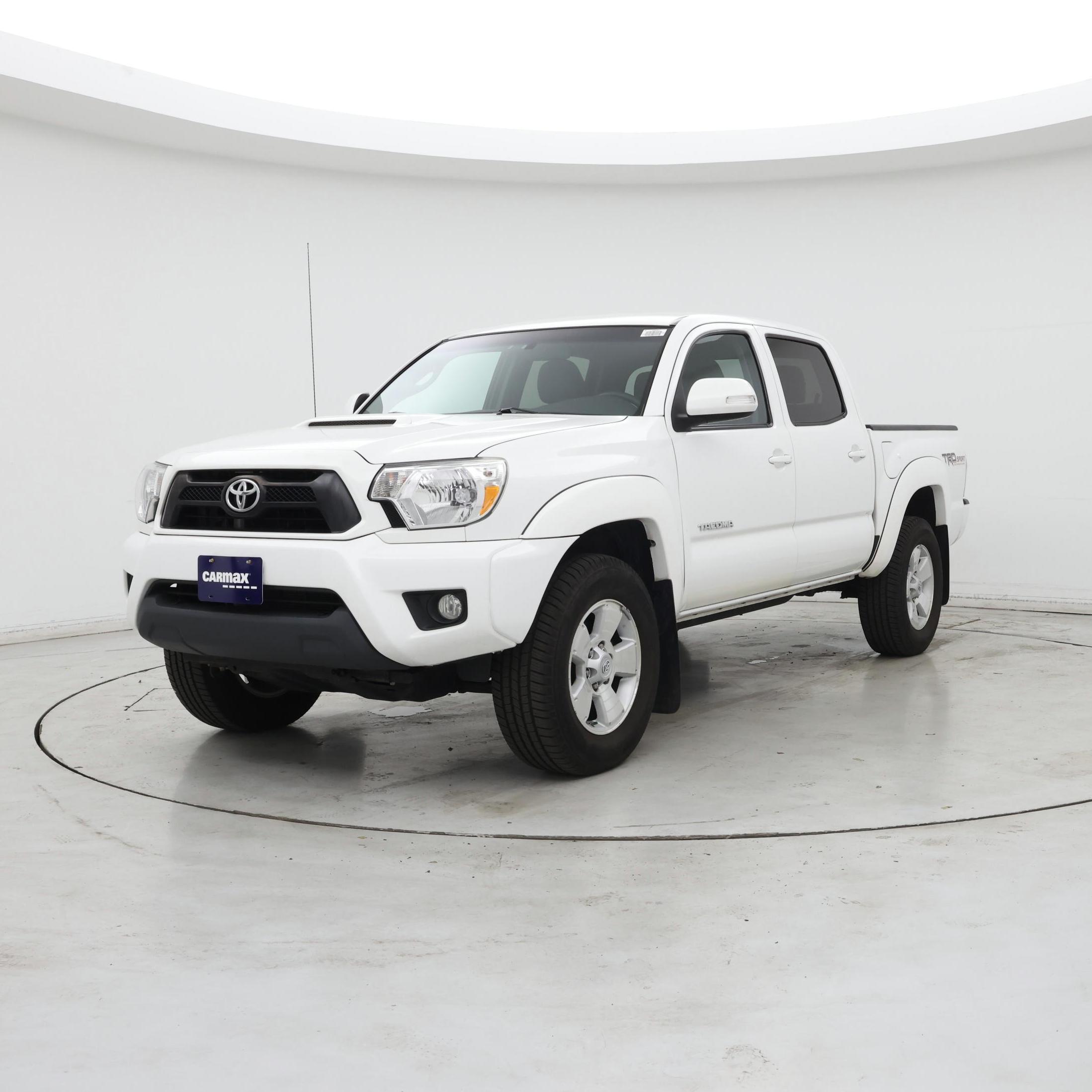Thumbnail: 2015 Toyota Tacoma - 4