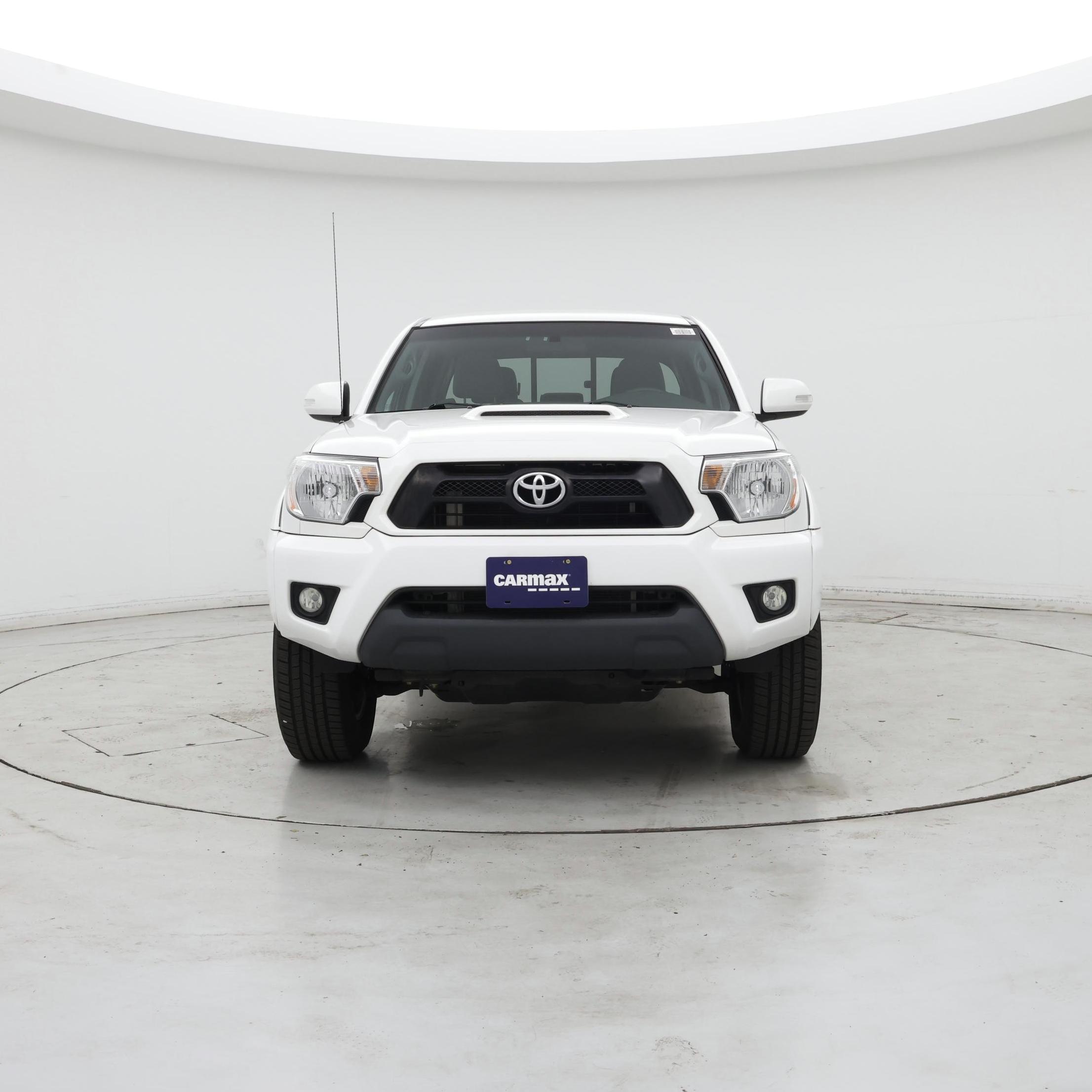 Thumbnail: 2015 Toyota Tacoma - 5