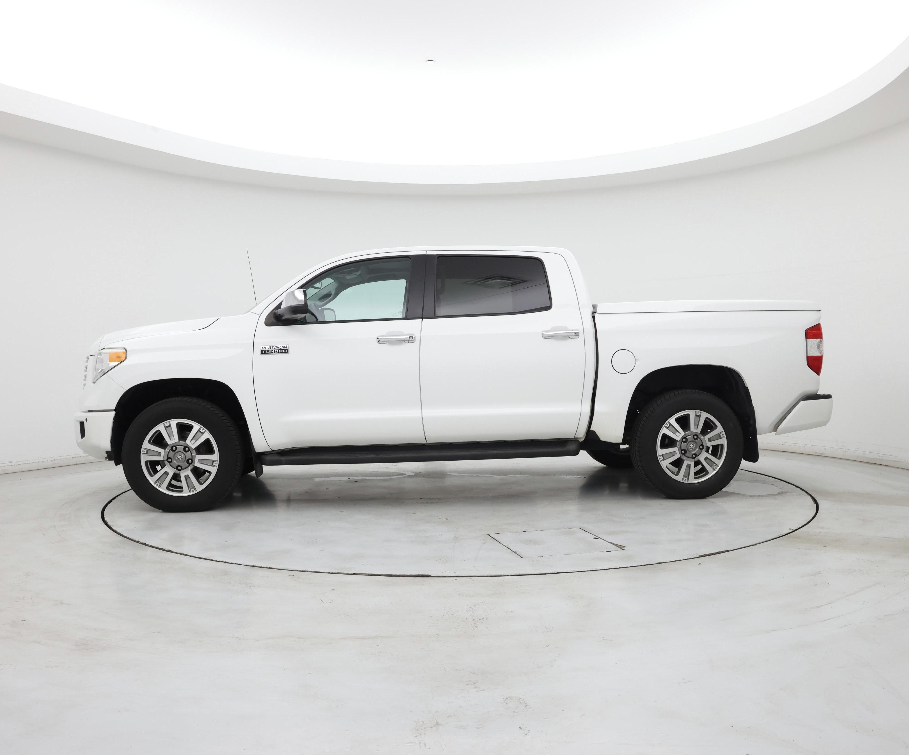 Thumbnail: 2016 Toyota Tundra - 3