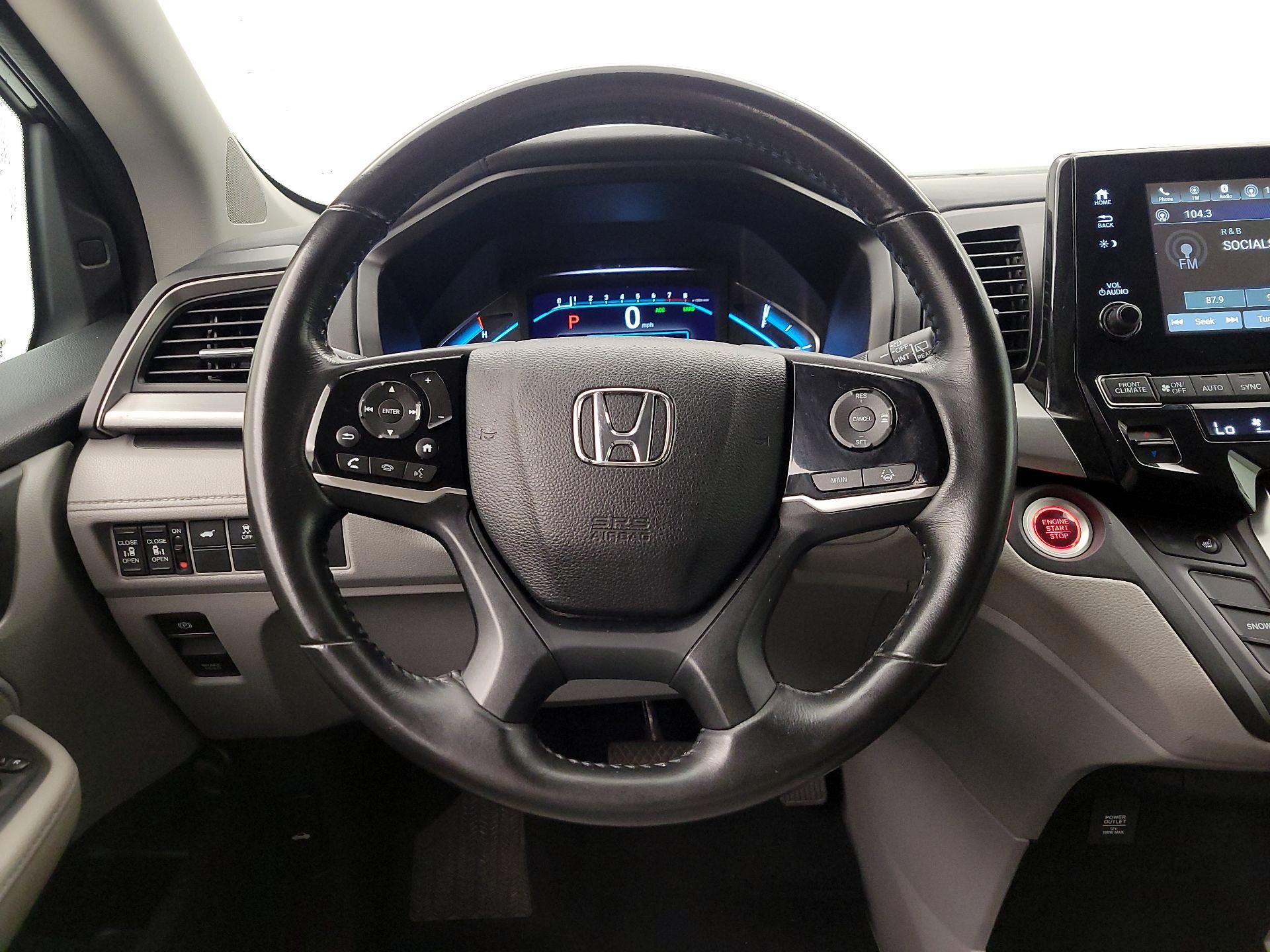 Thumbnail: 2018 Honda Odyssey - 10