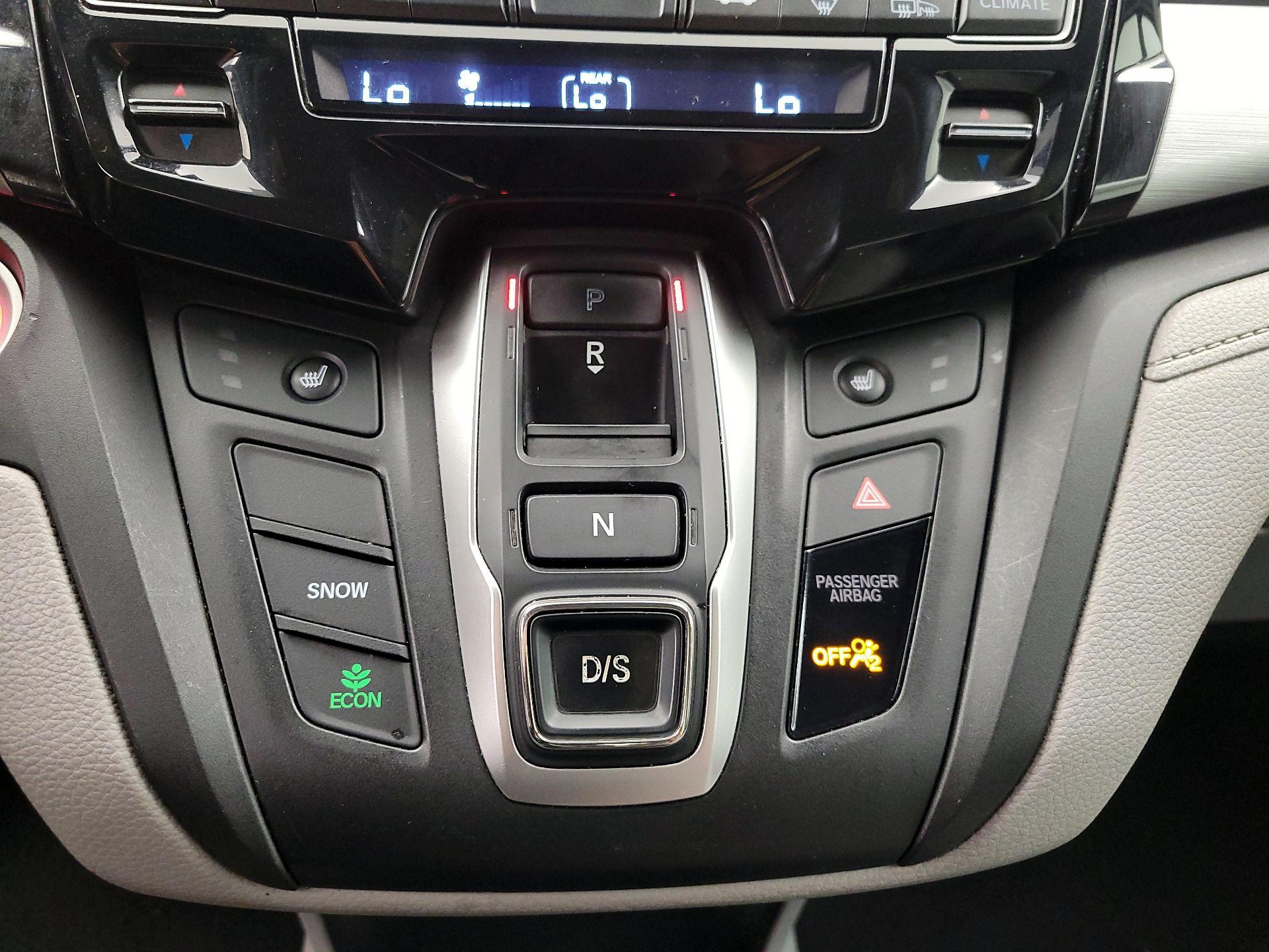 Thumbnail: 2018 Honda Odyssey - 17