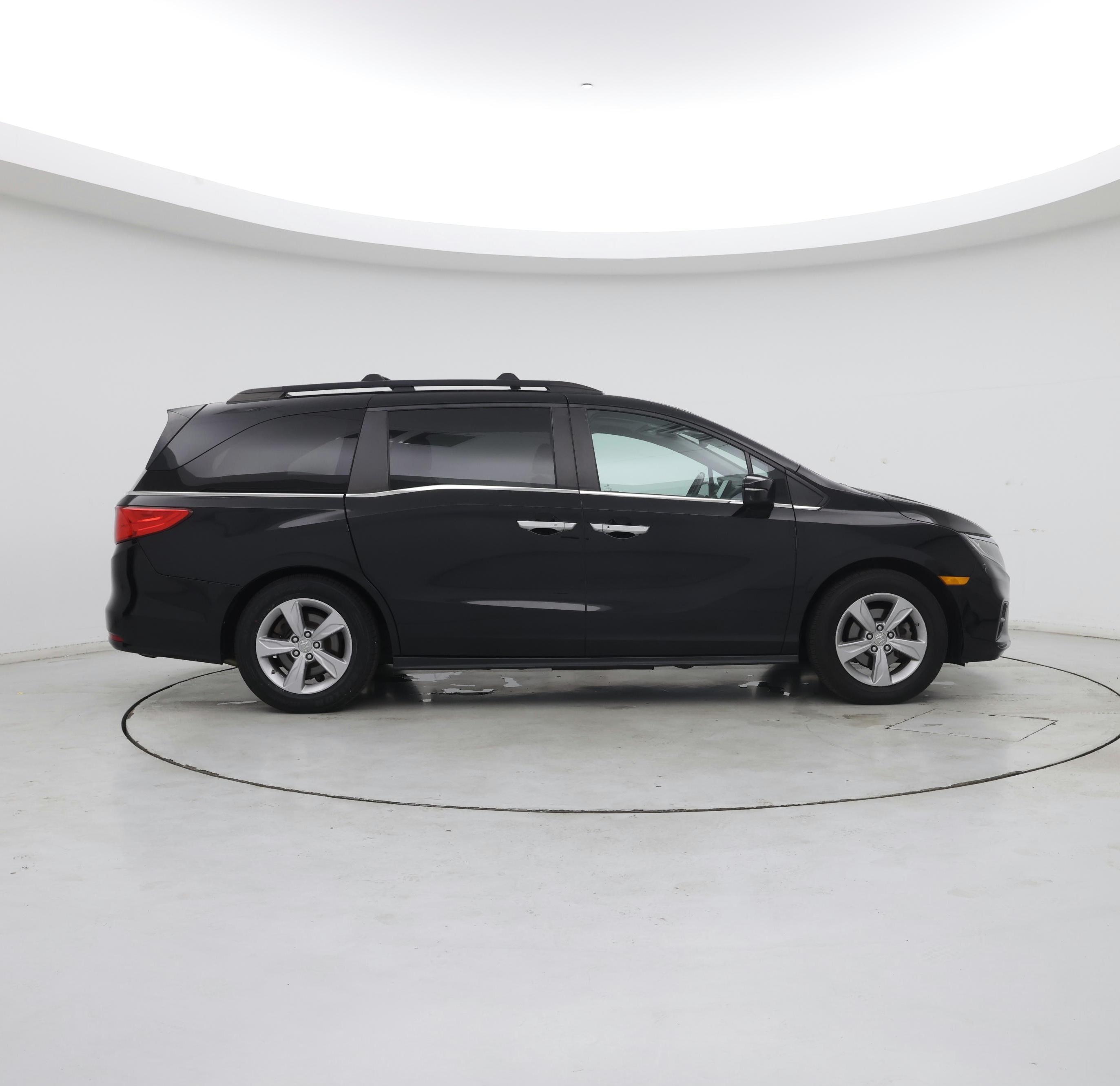 Thumbnail: 2018 Honda Odyssey - 7
