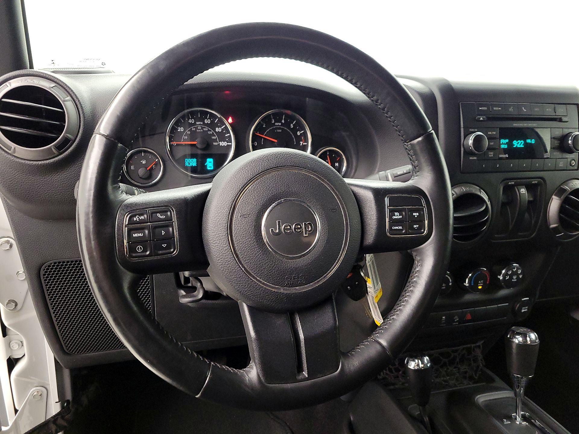 Thumbnail: 2016 Jeep Wrangler - 10