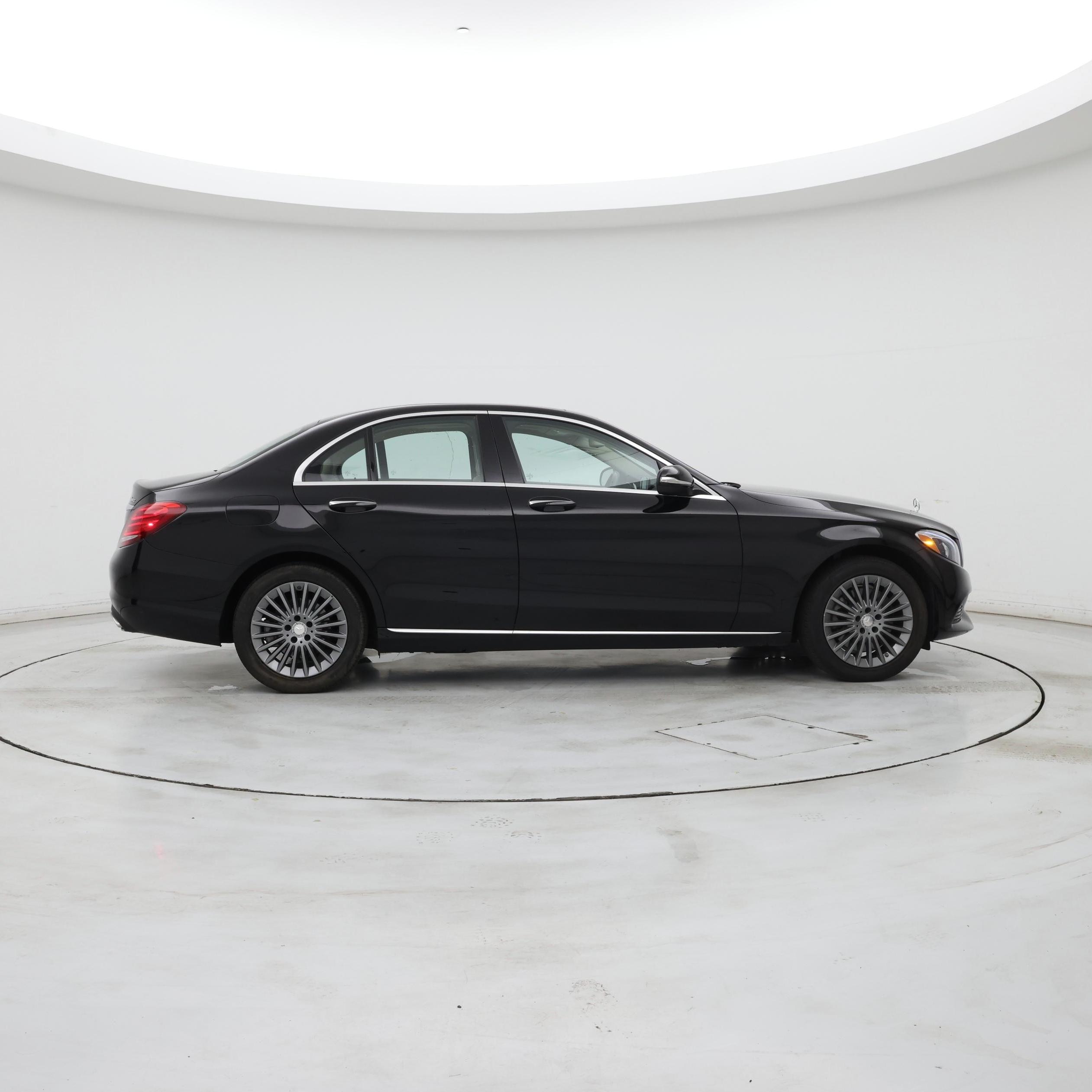 Thumbnail: 2015 Mercedes-Benz C-Class - 7