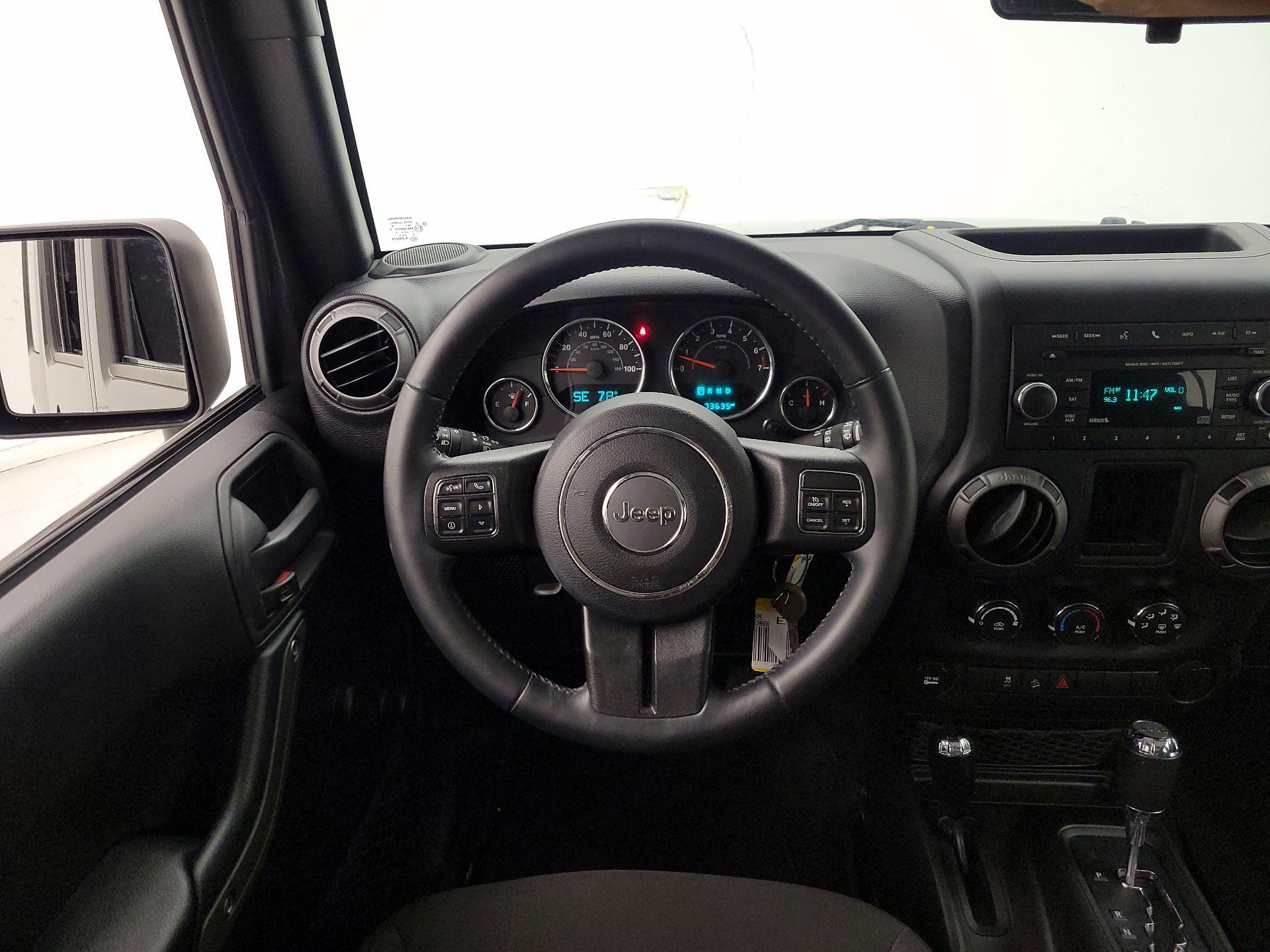 Thumbnail: 2017 Jeep Wrangler - 10
