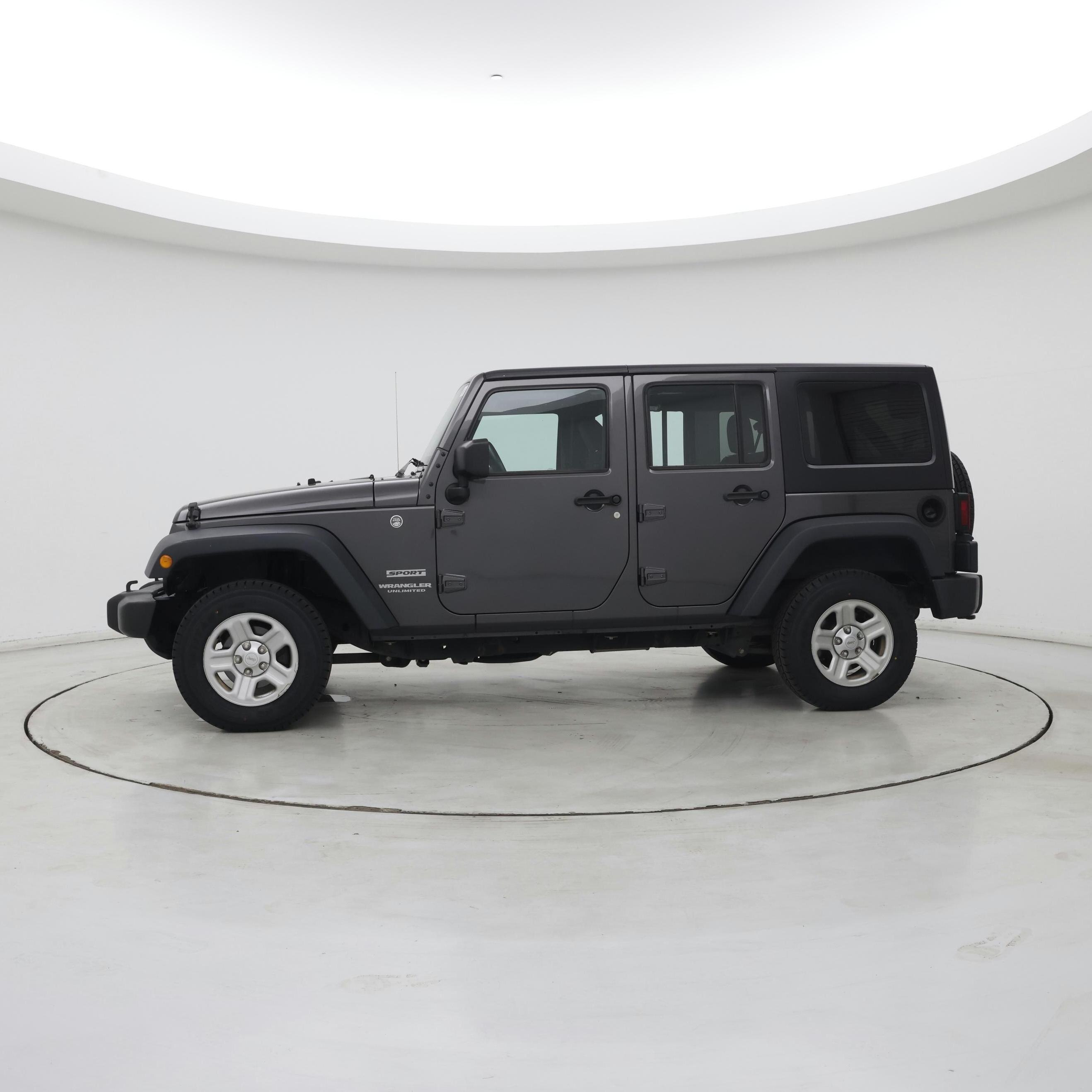 Thumbnail: 2017 Jeep Wrangler - 3