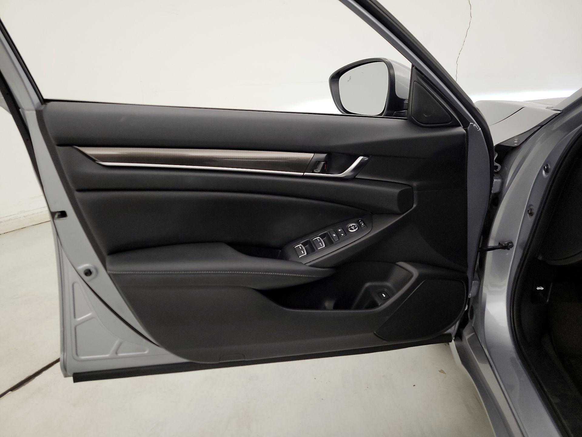 Thumbnail: 2020 Honda Accord - 12