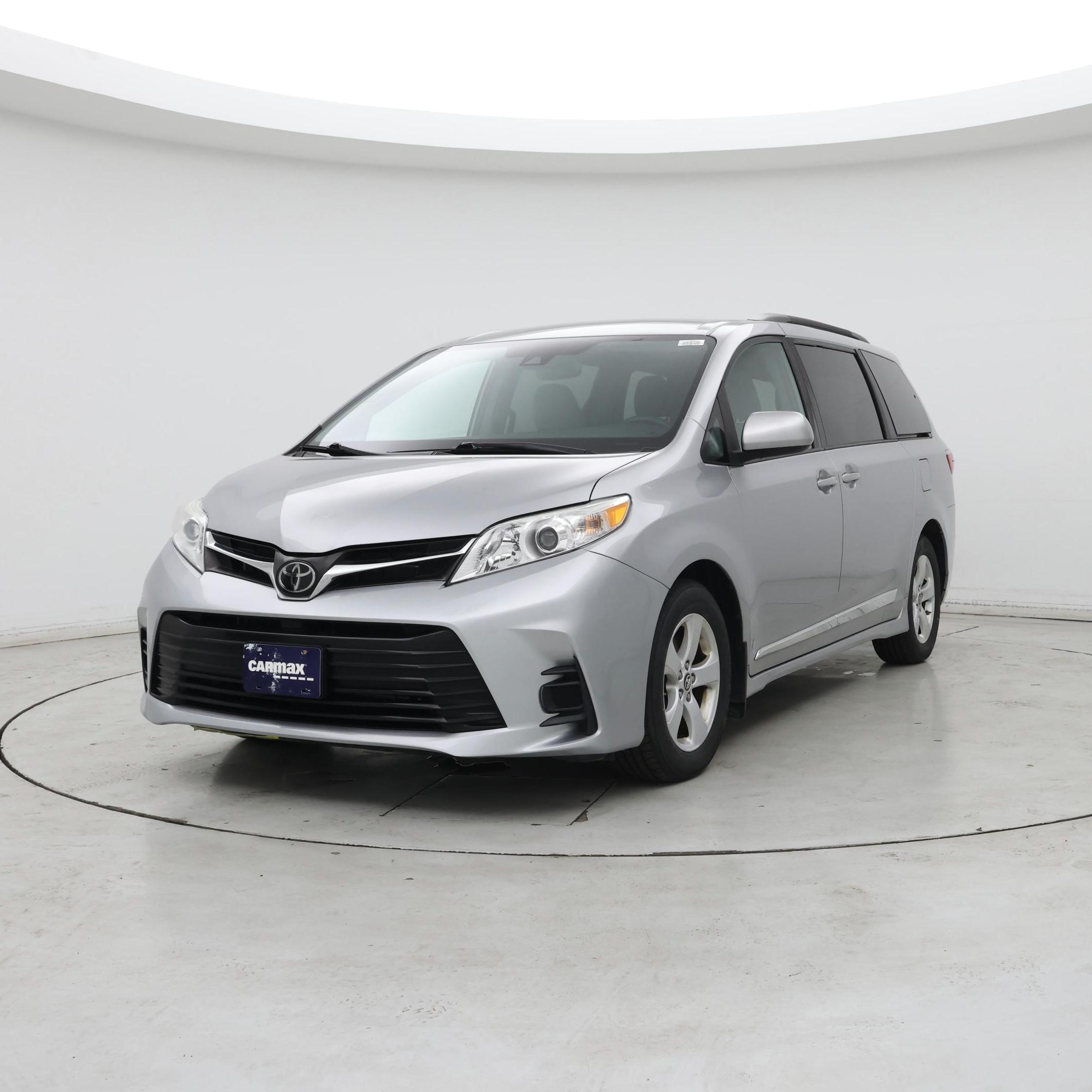 Thumbnail: 2019 Toyota Sienna - 4