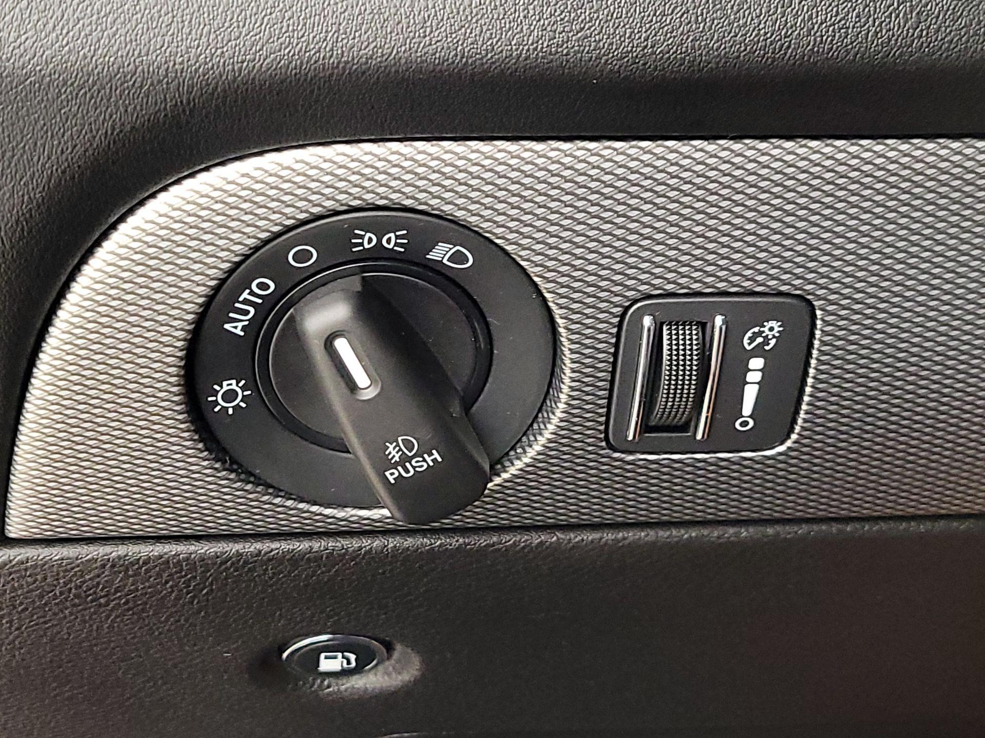 Thumbnail: 2019 Dodge Durango - 13