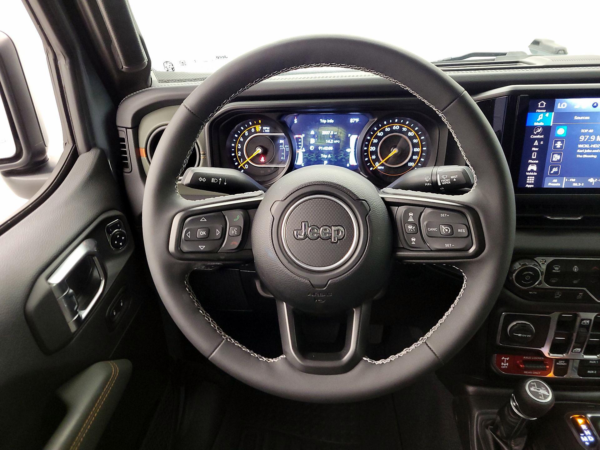 Thumbnail: 2025 Jeep Gladiator - 10