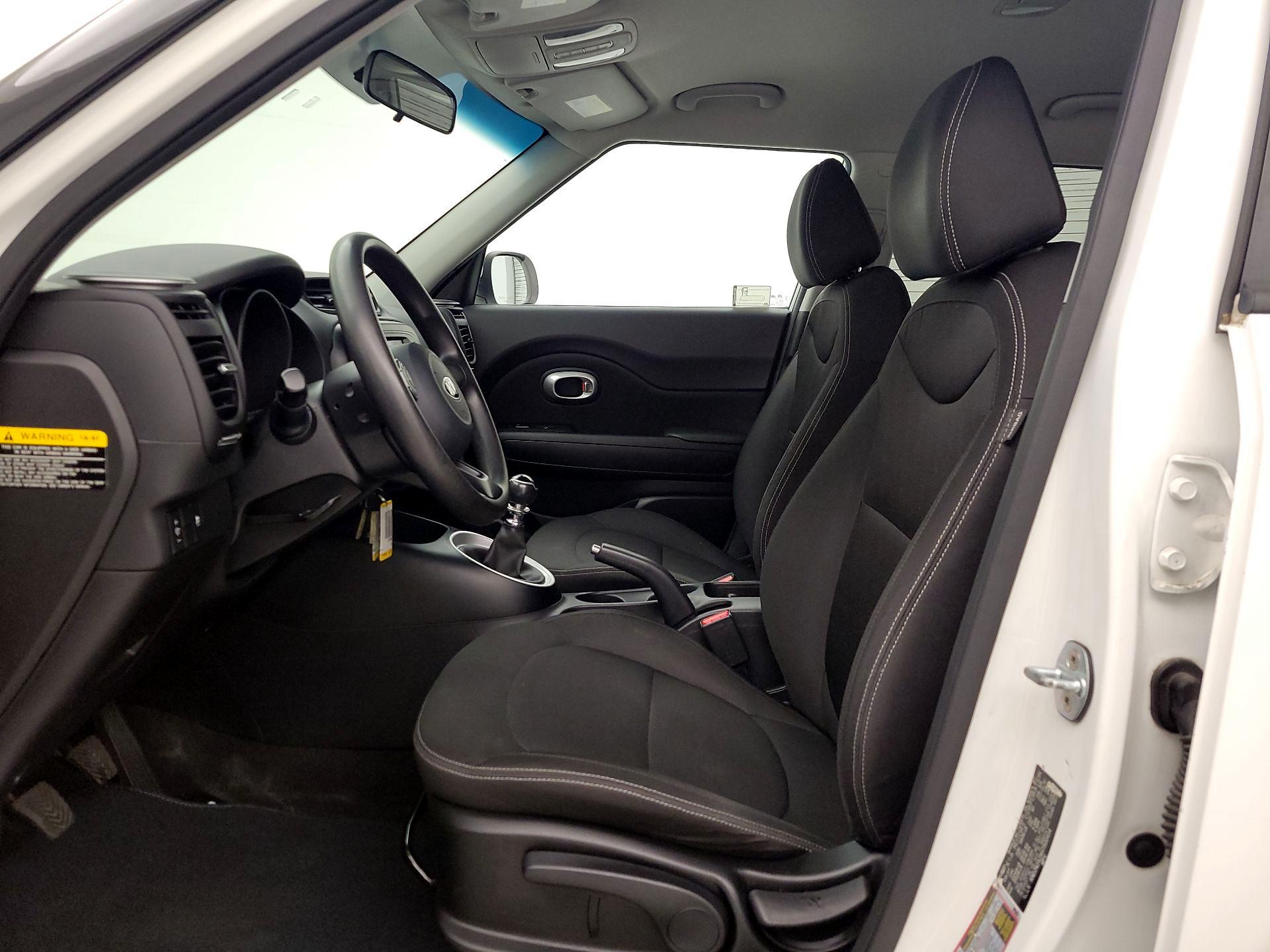 Thumbnail: 2017 Kia Soul - 11