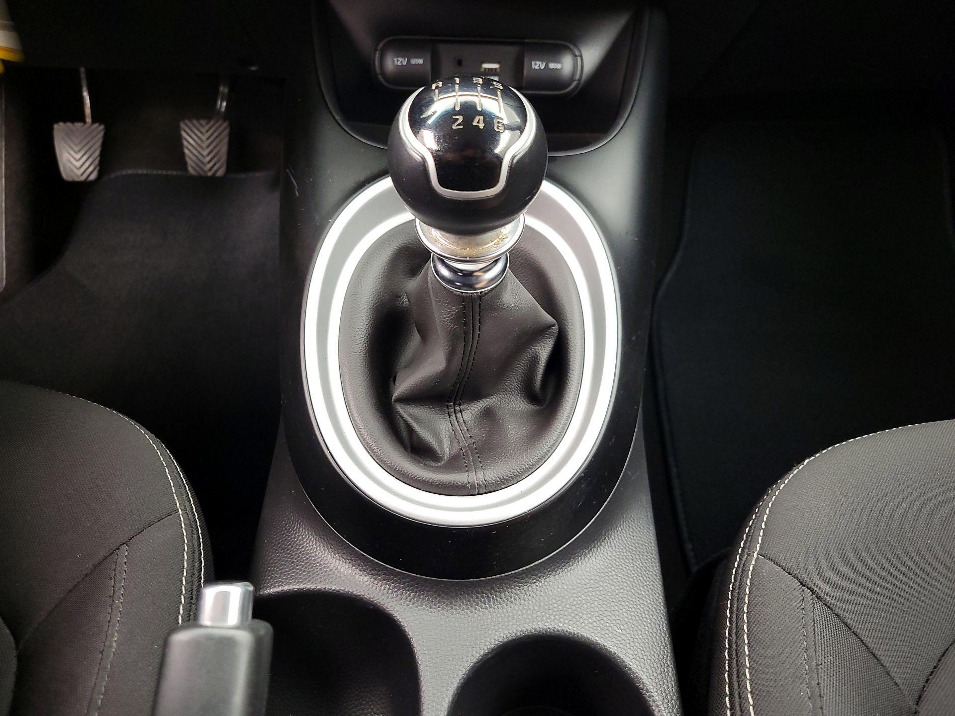 Thumbnail: 2017 Kia Soul - 16