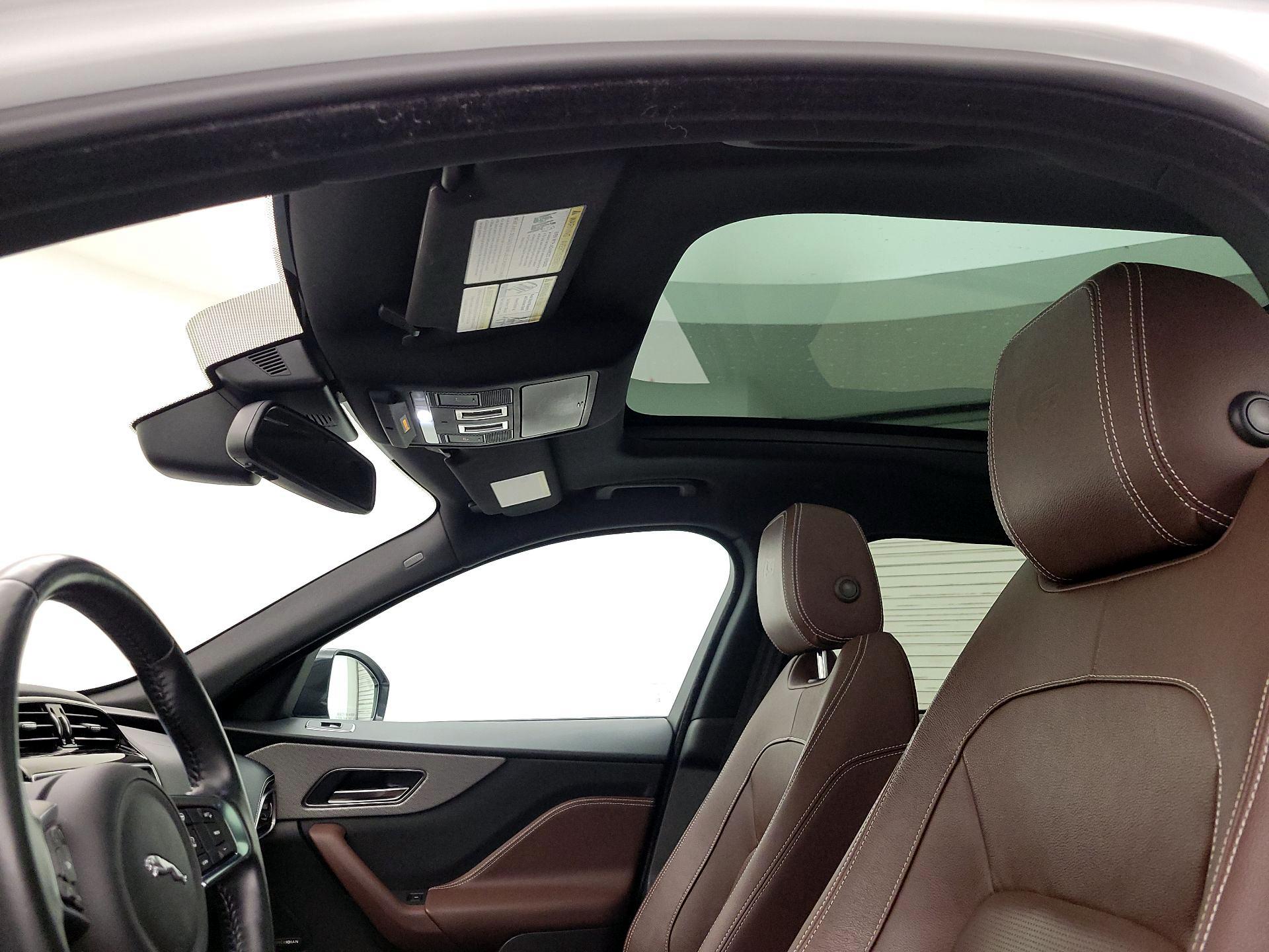 Thumbnail: 2018 Jaguar F-Pace - 19