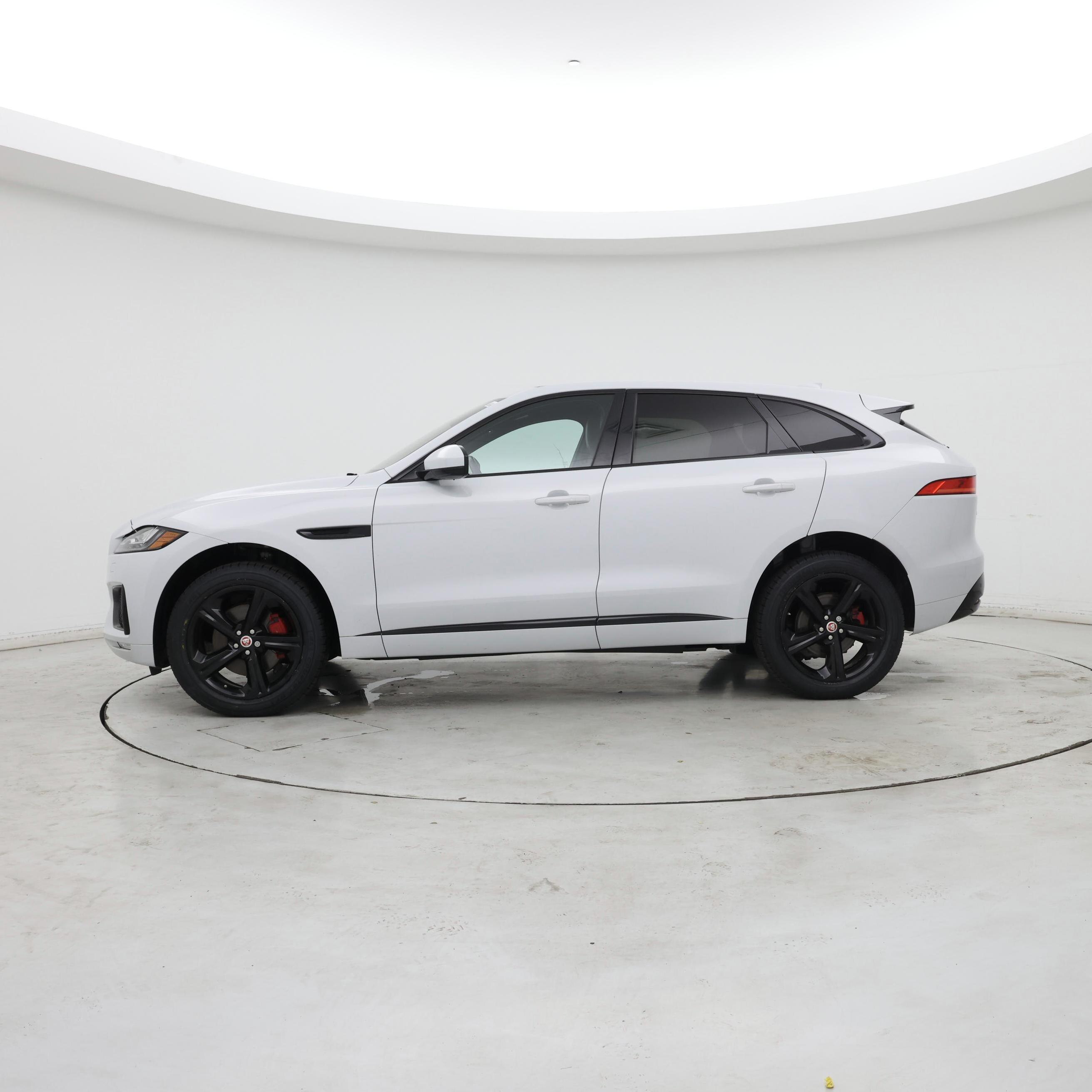 Thumbnail: 2018 Jaguar F-Pace - 3
