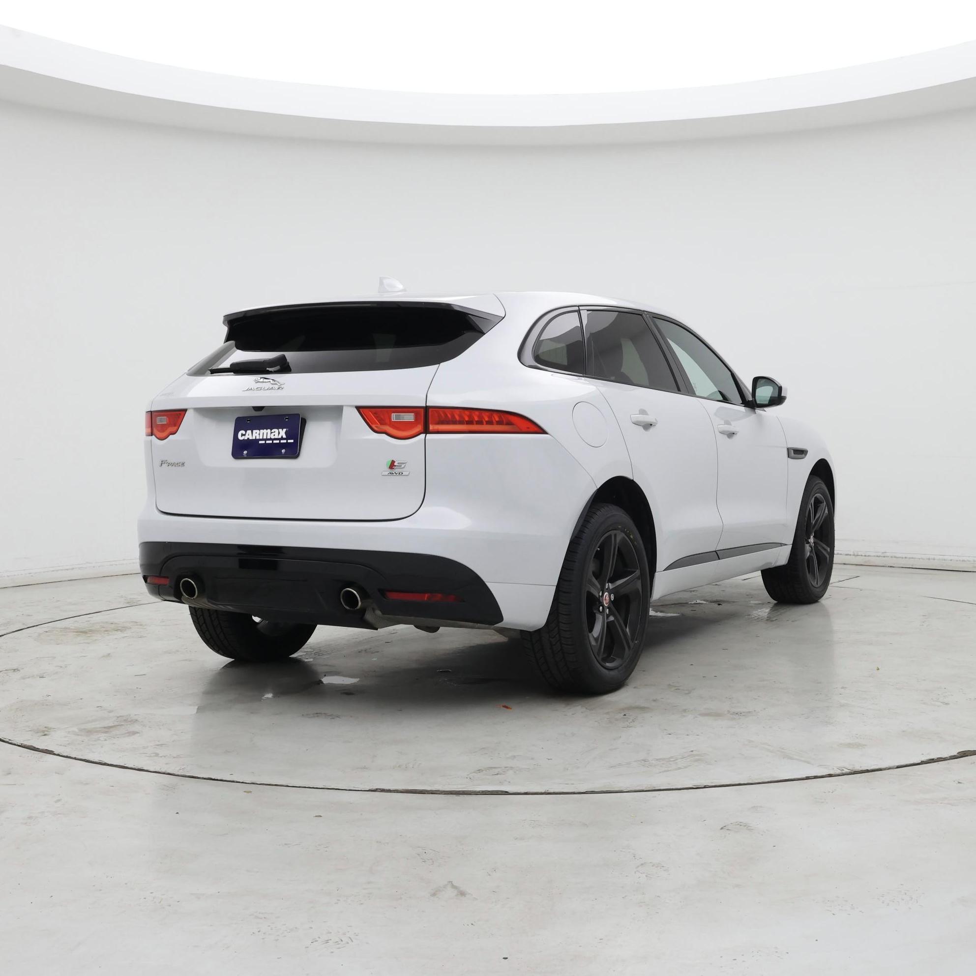 Thumbnail: 2018 Jaguar F-Pace - 8