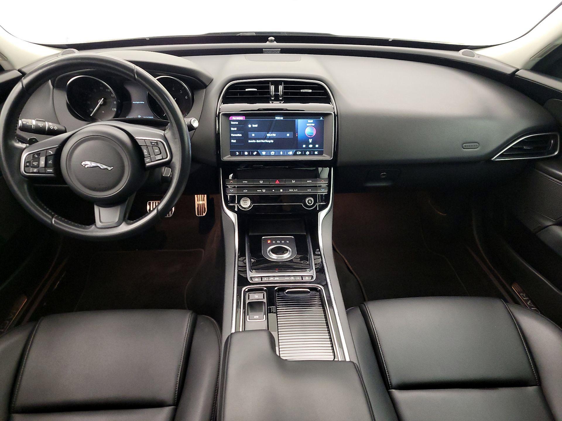 Thumbnail: 2019 Jaguar XE - 9