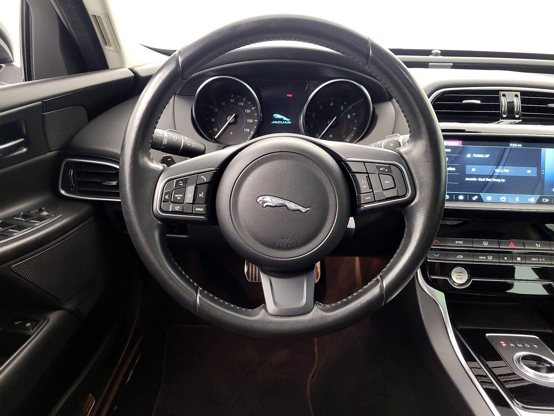 Thumbnail: 2019 Jaguar XE - 10