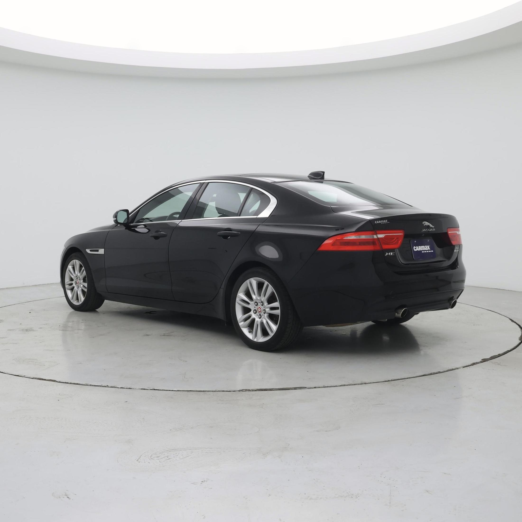 Thumbnail: 2019 Jaguar XE - 2