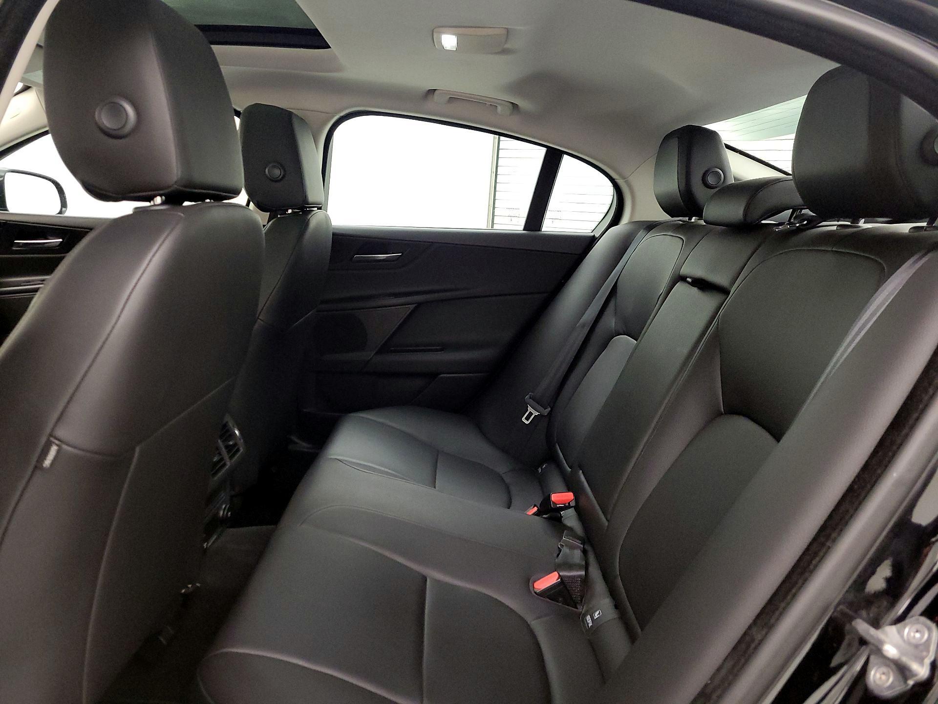 Thumbnail: 2019 Jaguar XE - 19