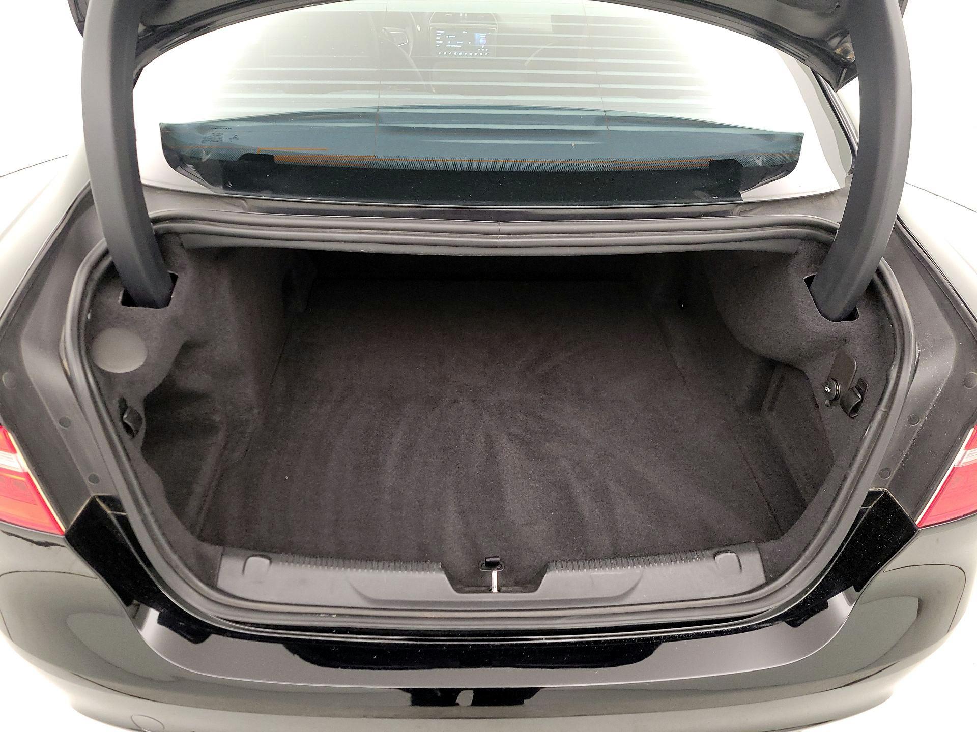 Thumbnail: 2019 Jaguar XE - 20