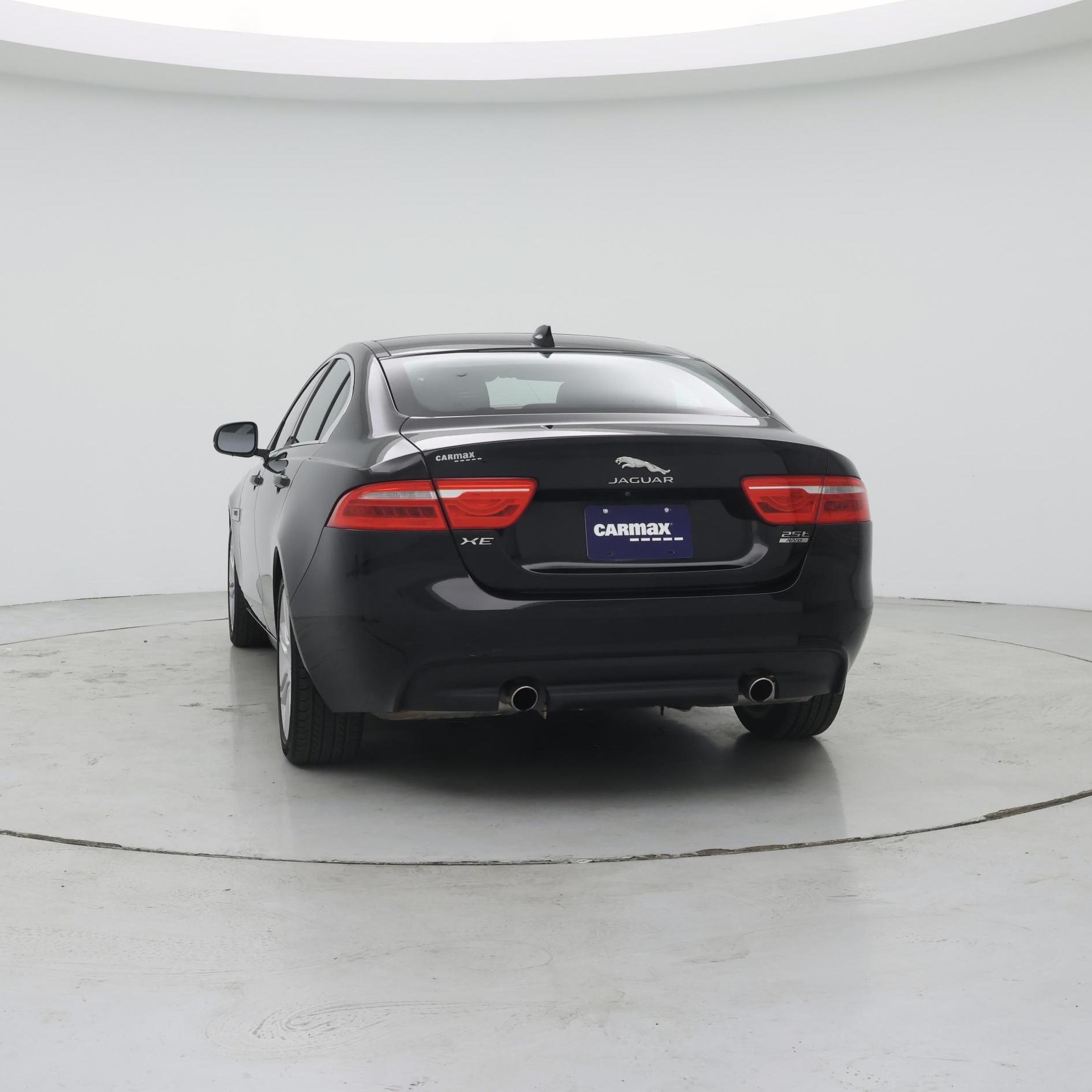 Thumbnail: 2019 Jaguar XE - 6