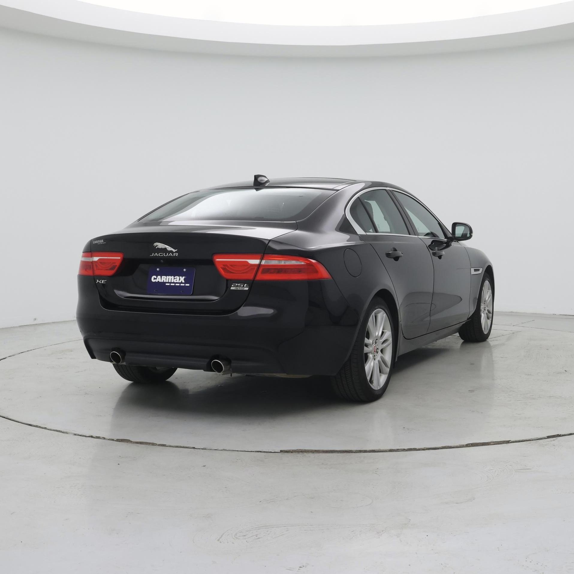 Thumbnail: 2019 Jaguar XE - 8