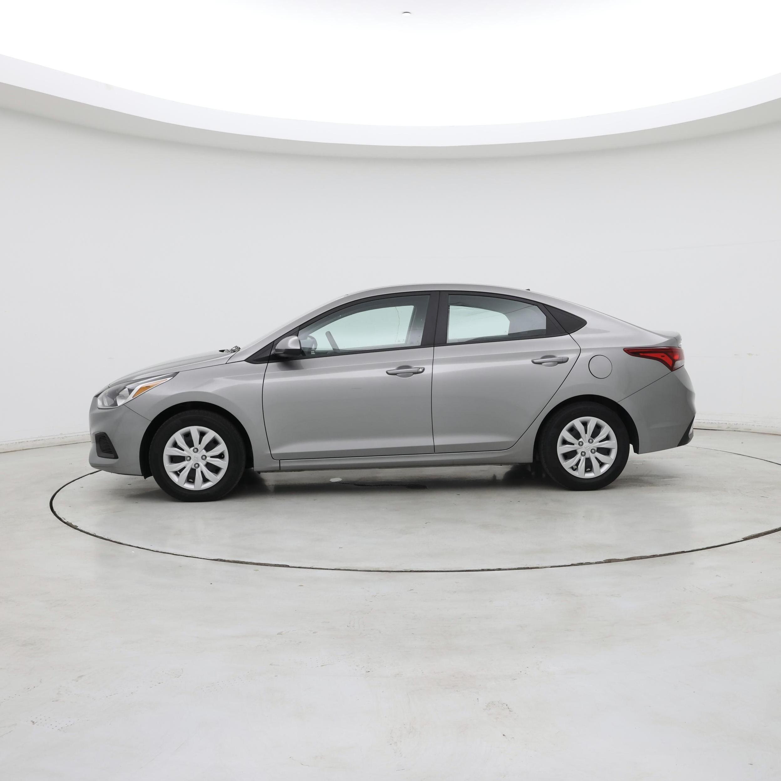 Thumbnail: 2022 Hyundai Accent - 3