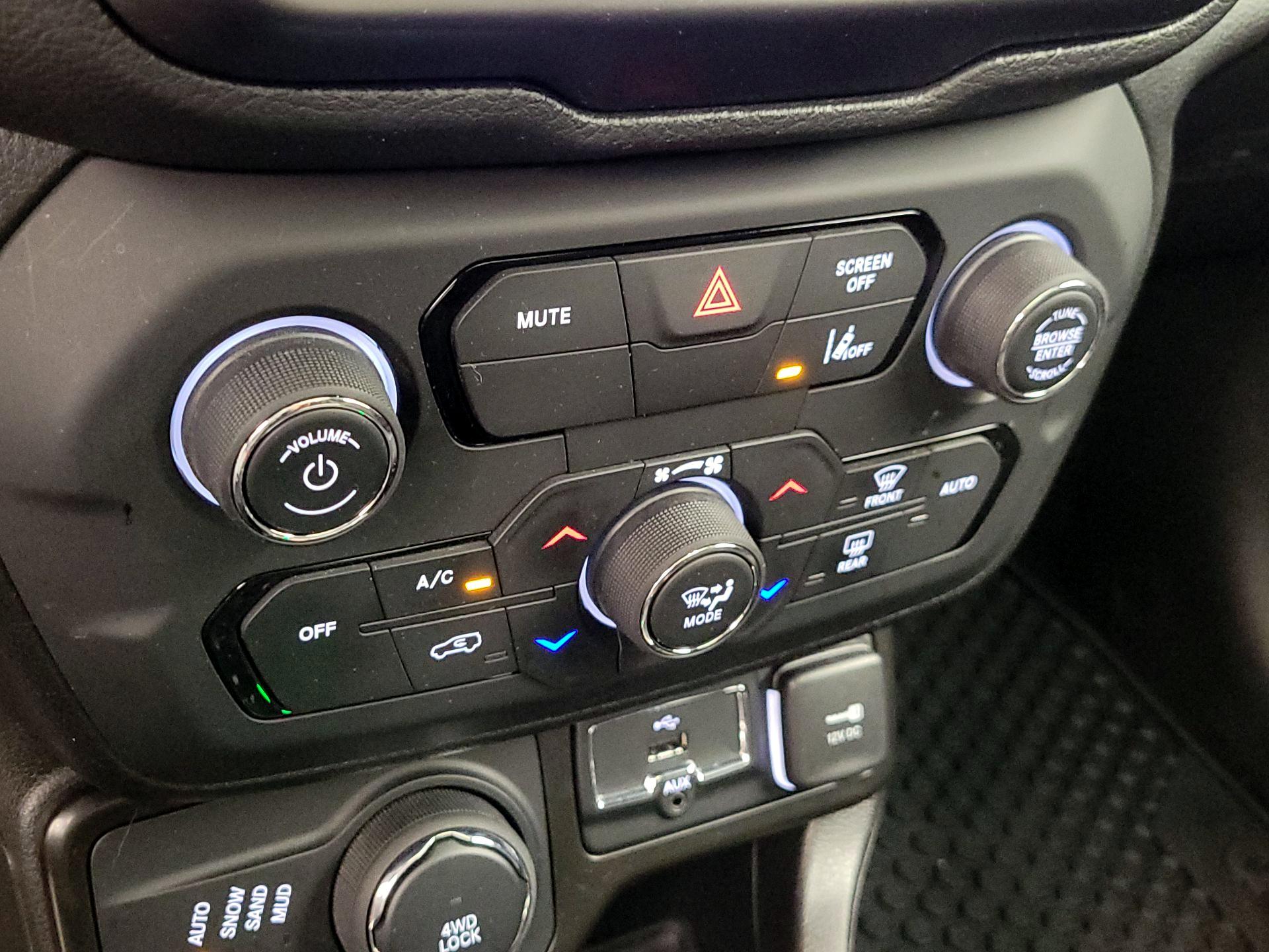 Thumbnail: 2021 Jeep Renegade - 16