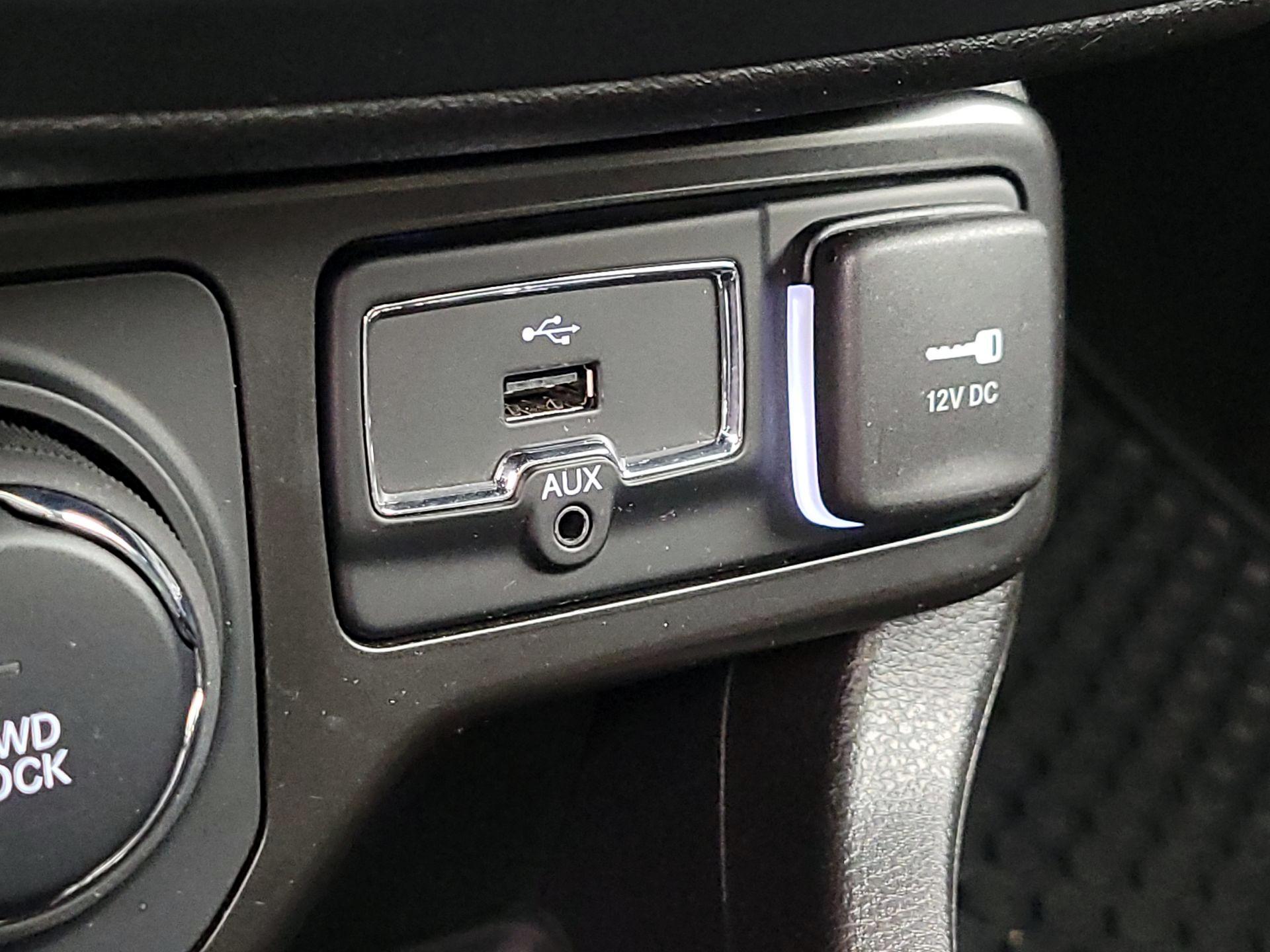 Thumbnail: 2021 Jeep Renegade - 18