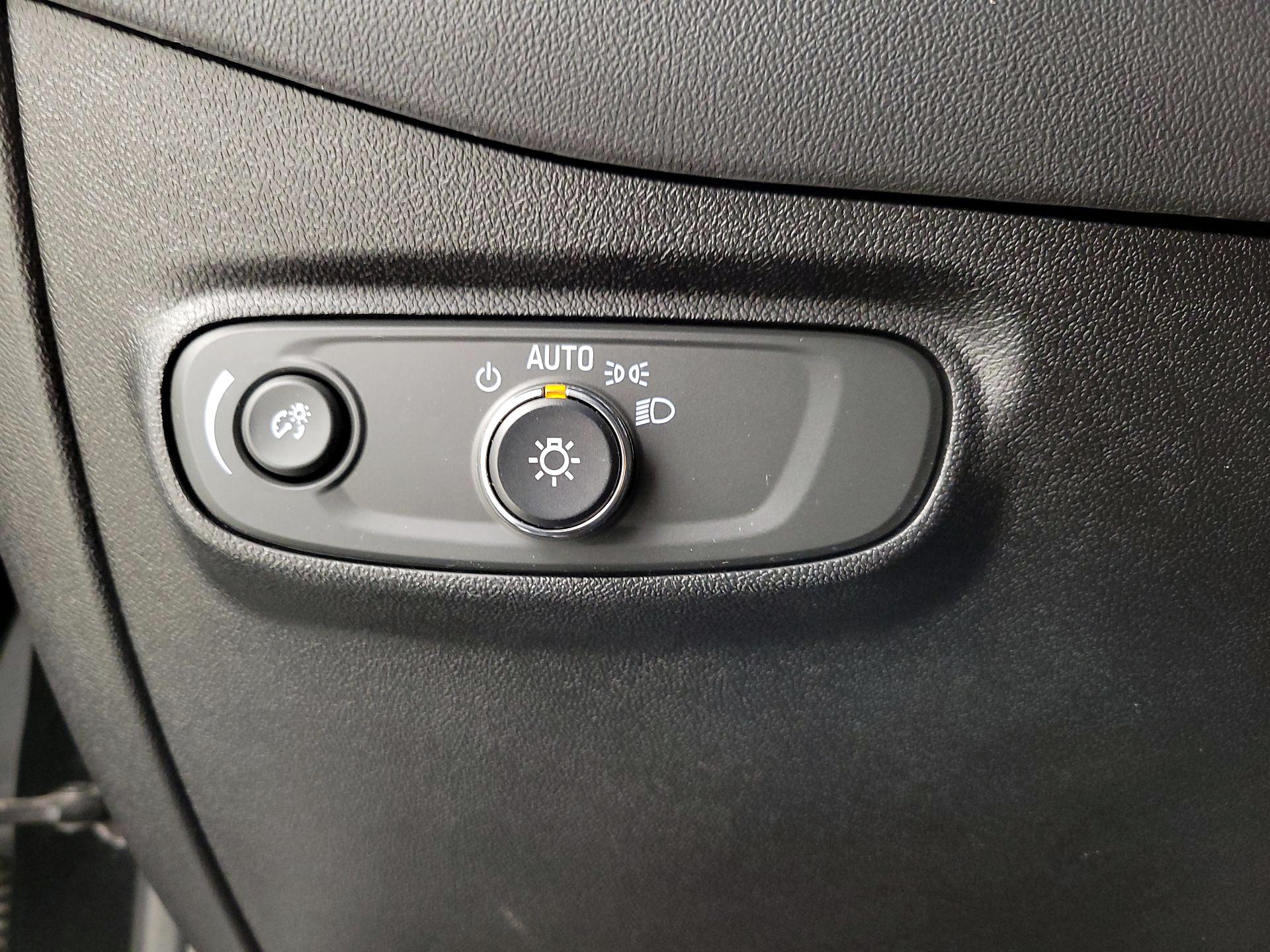 Thumbnail: 2019 Chevrolet Equinox - 13