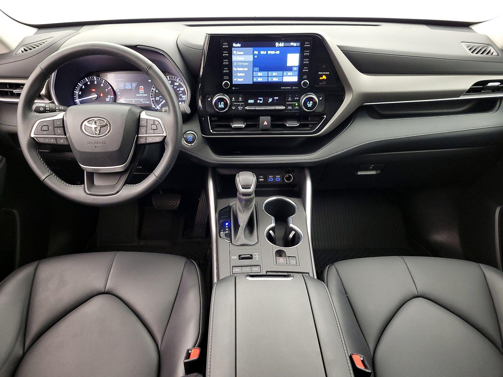 Thumbnail: 2022 Toyota Highlander - 9