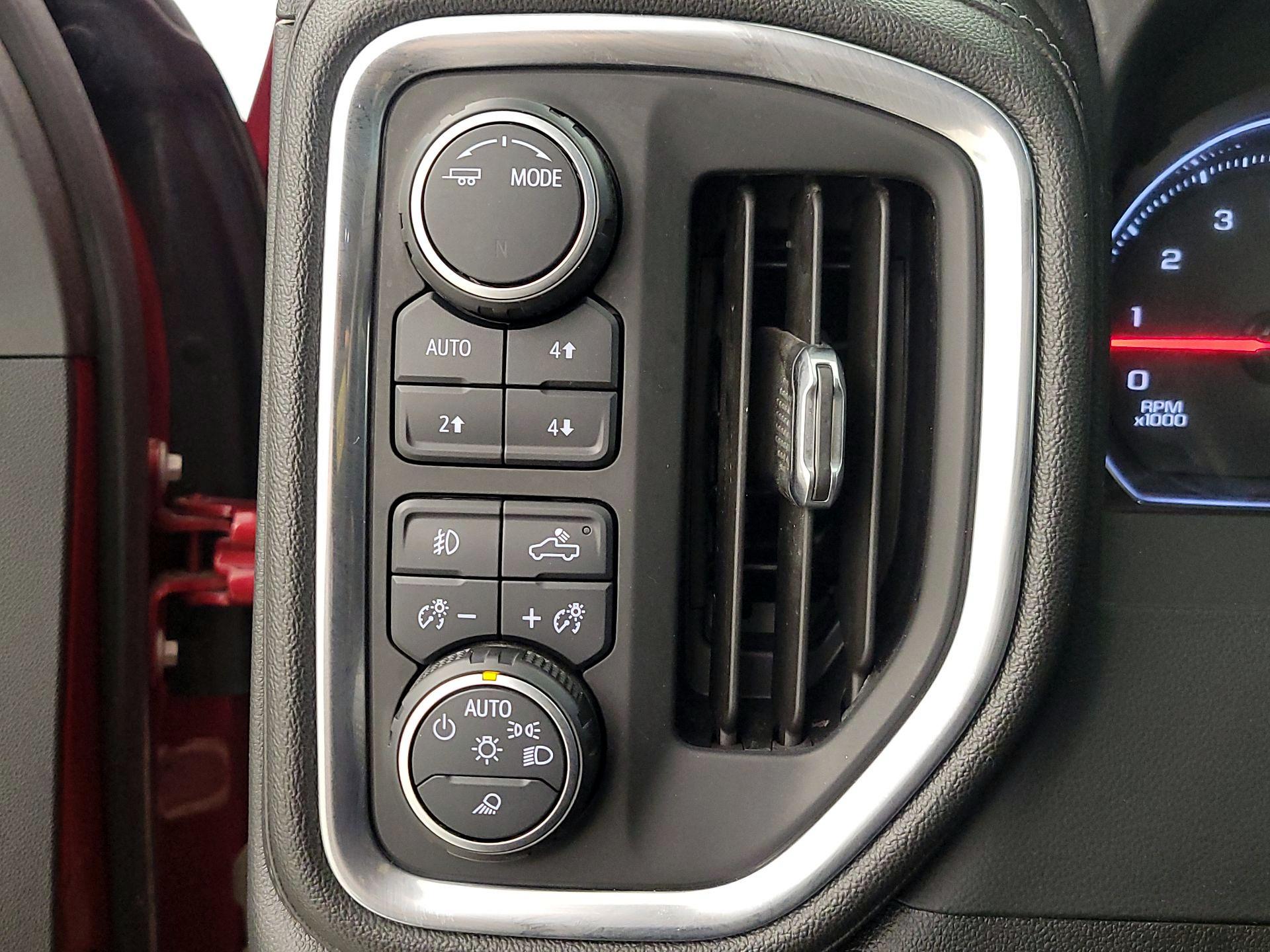 Thumbnail: 2020 Chevrolet Silverado 2500 - 13