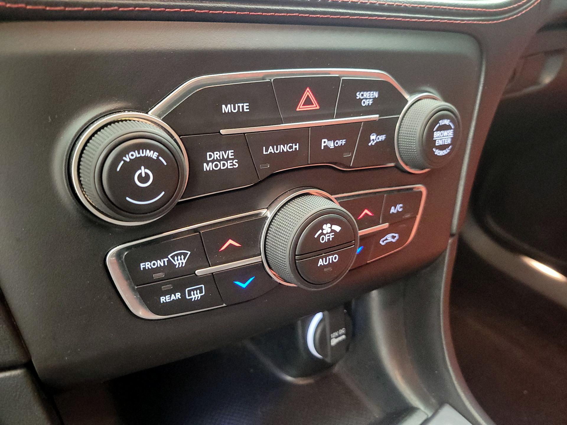 Thumbnail: 2020 Dodge Charger - 17