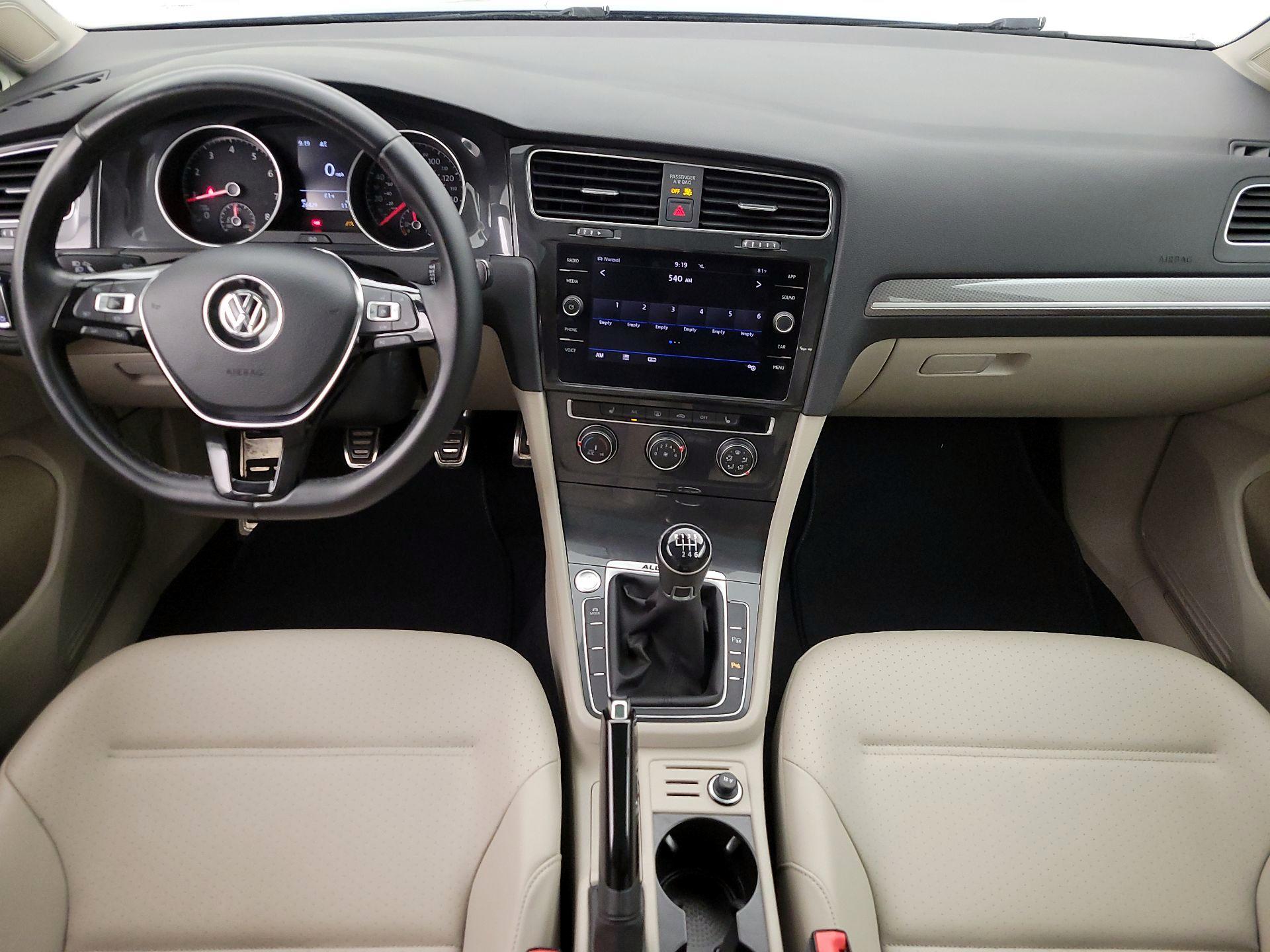 Thumbnail: 2019 Volkswagen Golf - 9