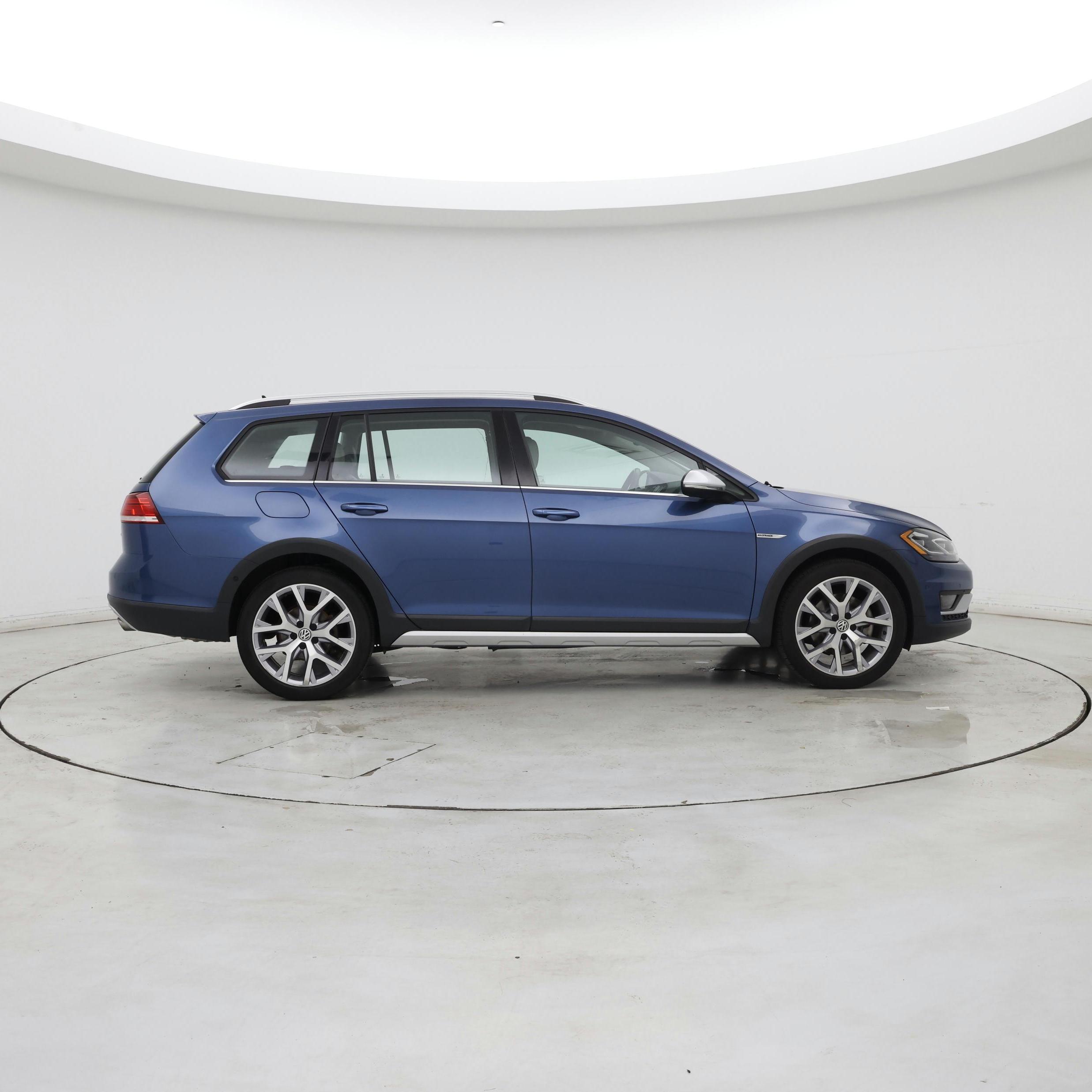 Thumbnail: 2019 Volkswagen Golf - 7