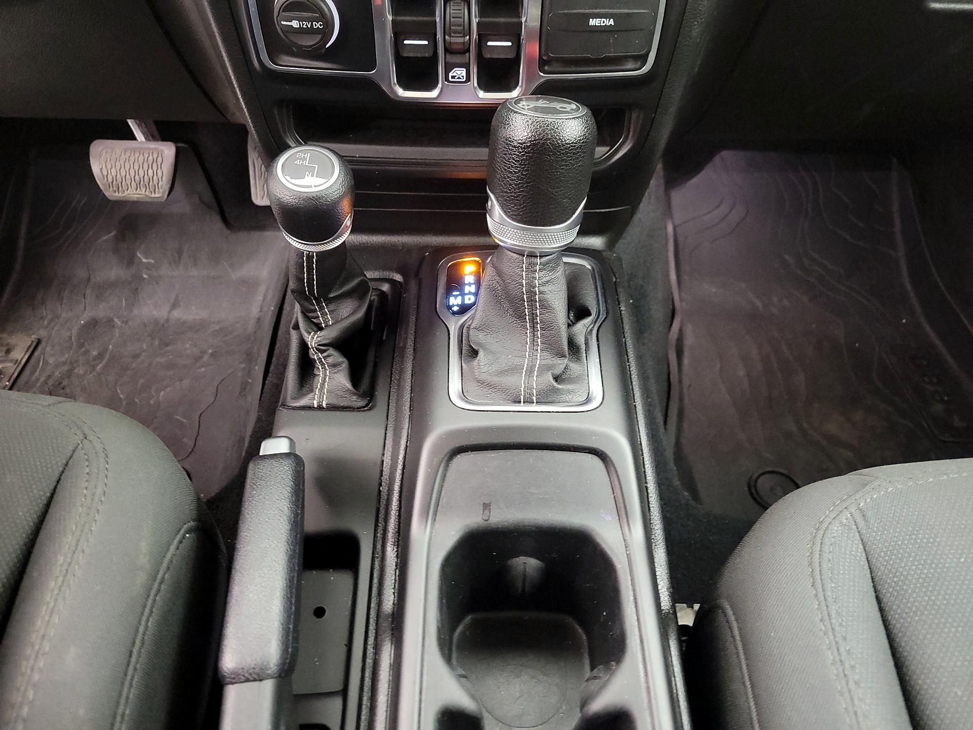 Thumbnail: 2019 Jeep Wrangler - 18