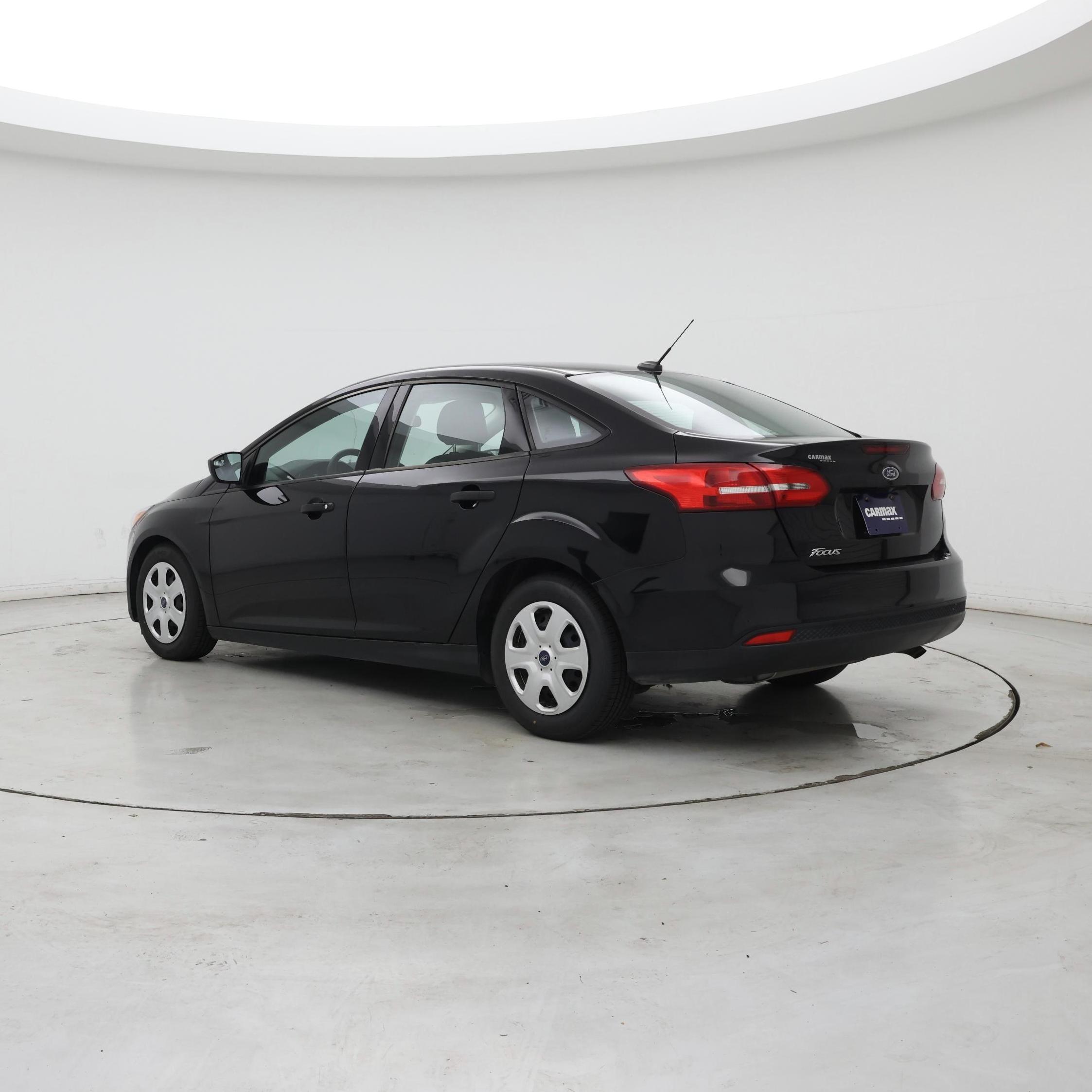 Thumbnail: 2018 Ford Focus - 2