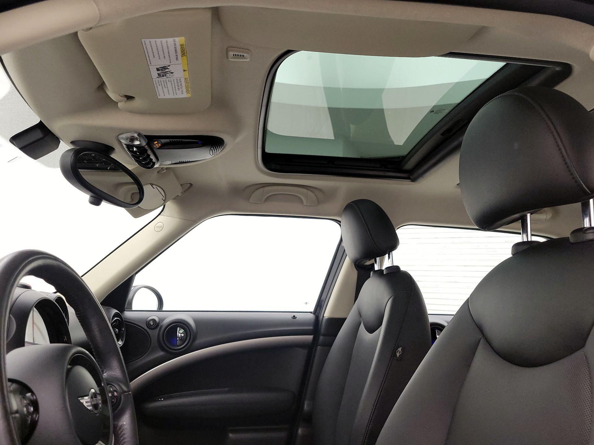 Thumbnail: 2014 MINI Cooper Countryman - 16