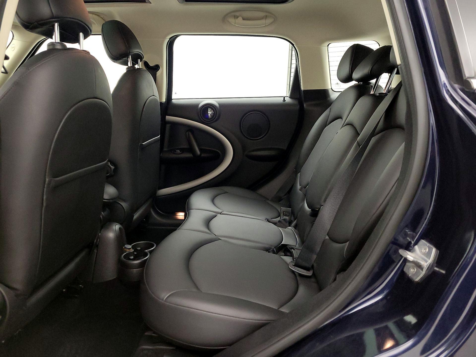 Thumbnail: 2014 MINI Cooper Countryman - 17