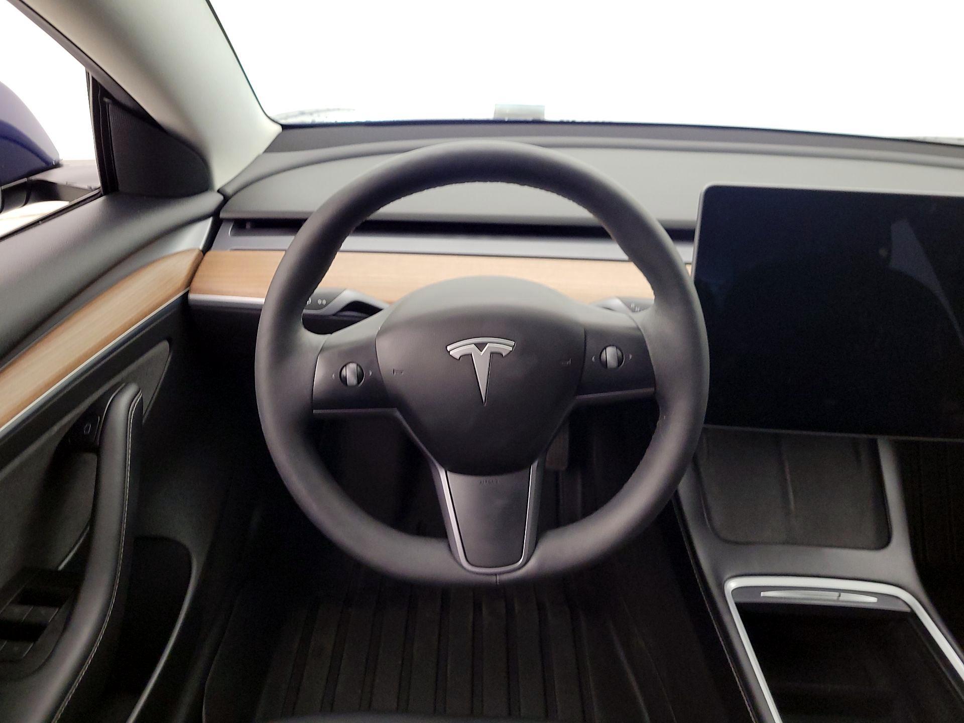 Thumbnail: 2022 Tesla Model 3 - 10