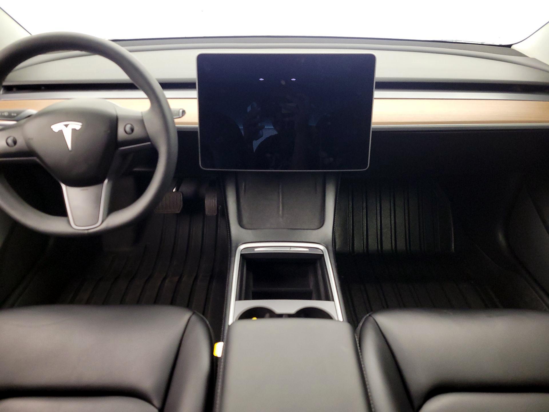 Thumbnail: 2022 Tesla Model 3 - 17