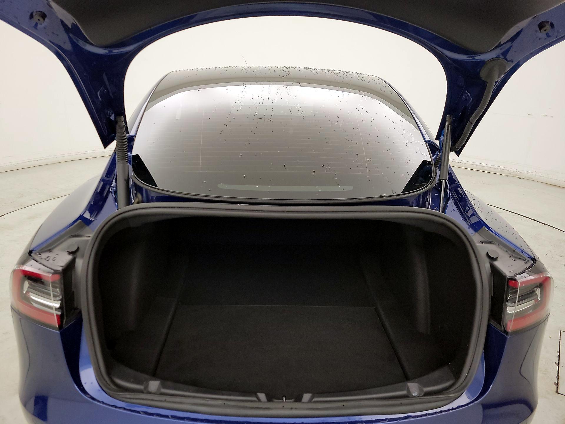 Thumbnail: 2022 Tesla Model 3 - 20
