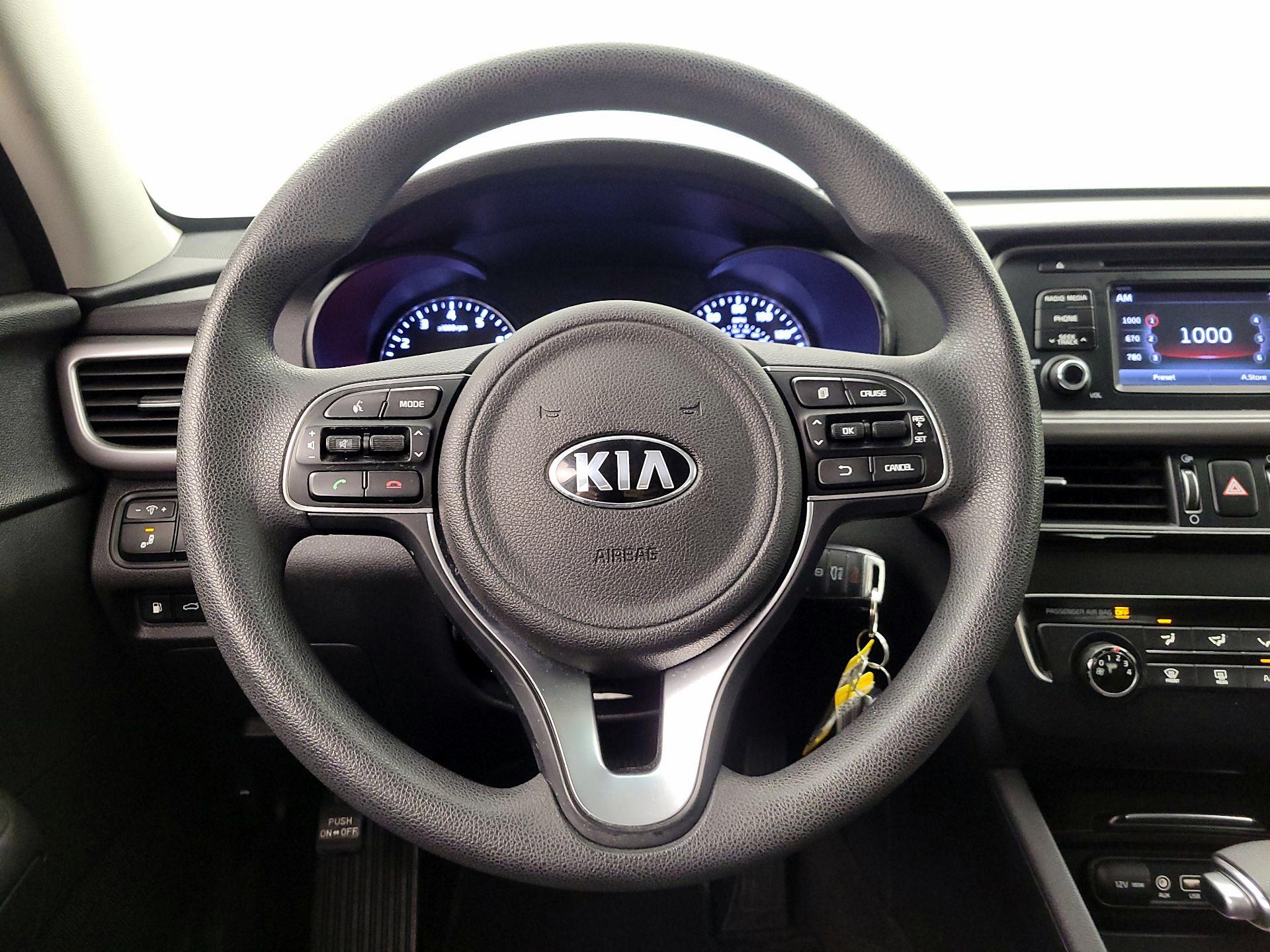 Thumbnail: 2016 Kia Optima - 10